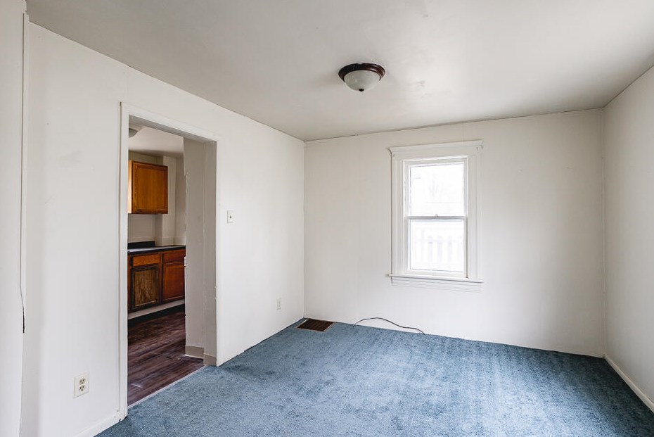 329 Forbes St, Jackson MI 49202-3712 exterior