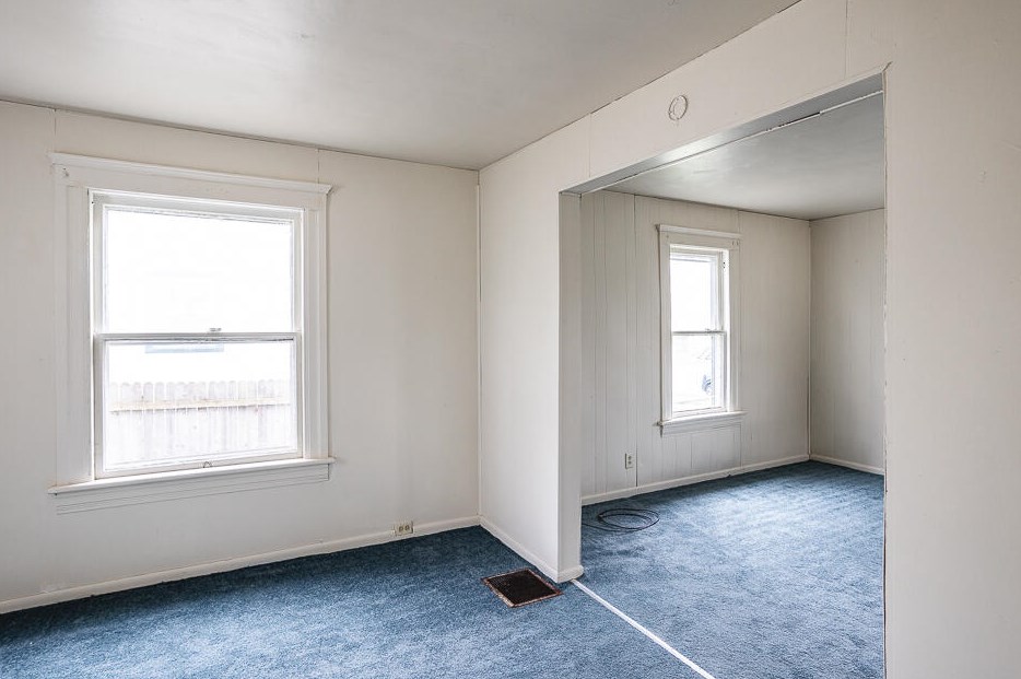 329 Forbes St, Jackson MI 49202-3712 exterior