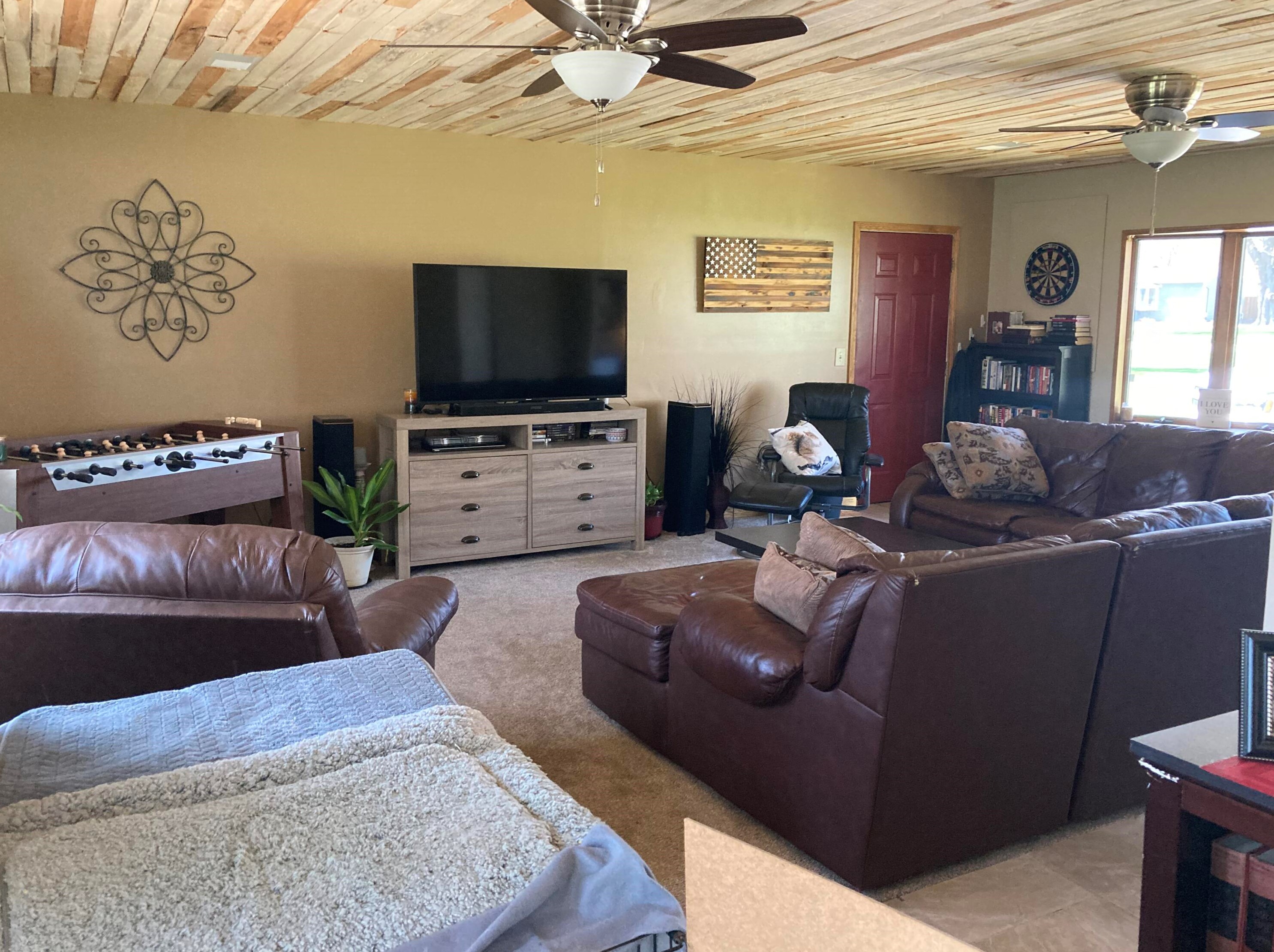 627 Fall River Dr, Coldwater MI 49036-9170 exterior