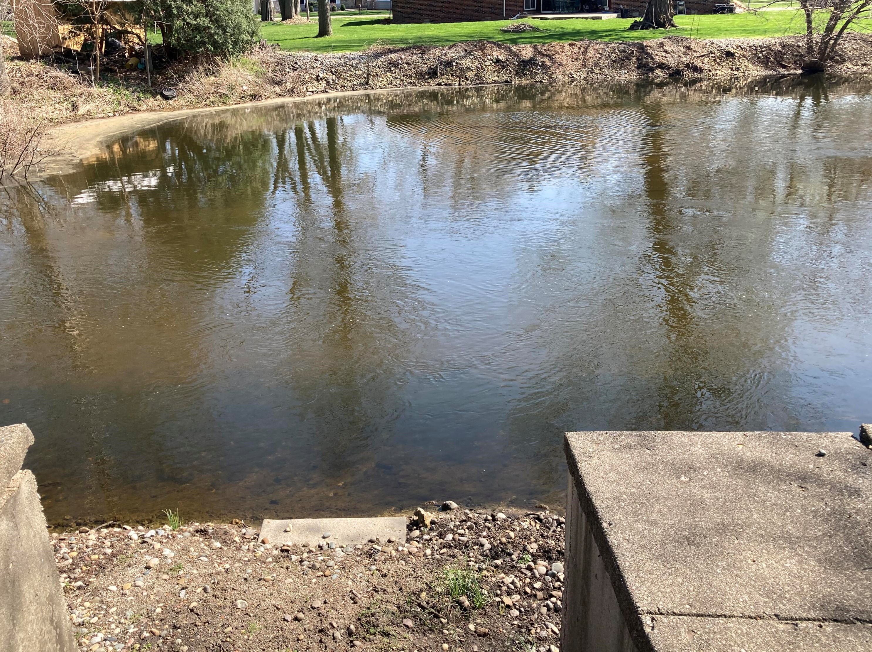 627 Fall River Dr, Coldwater MI 49036-9170 exterior