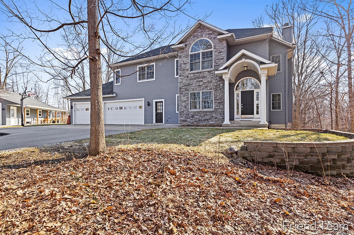 3388 Kayelin Ct, Jenison, MI 49428-9489