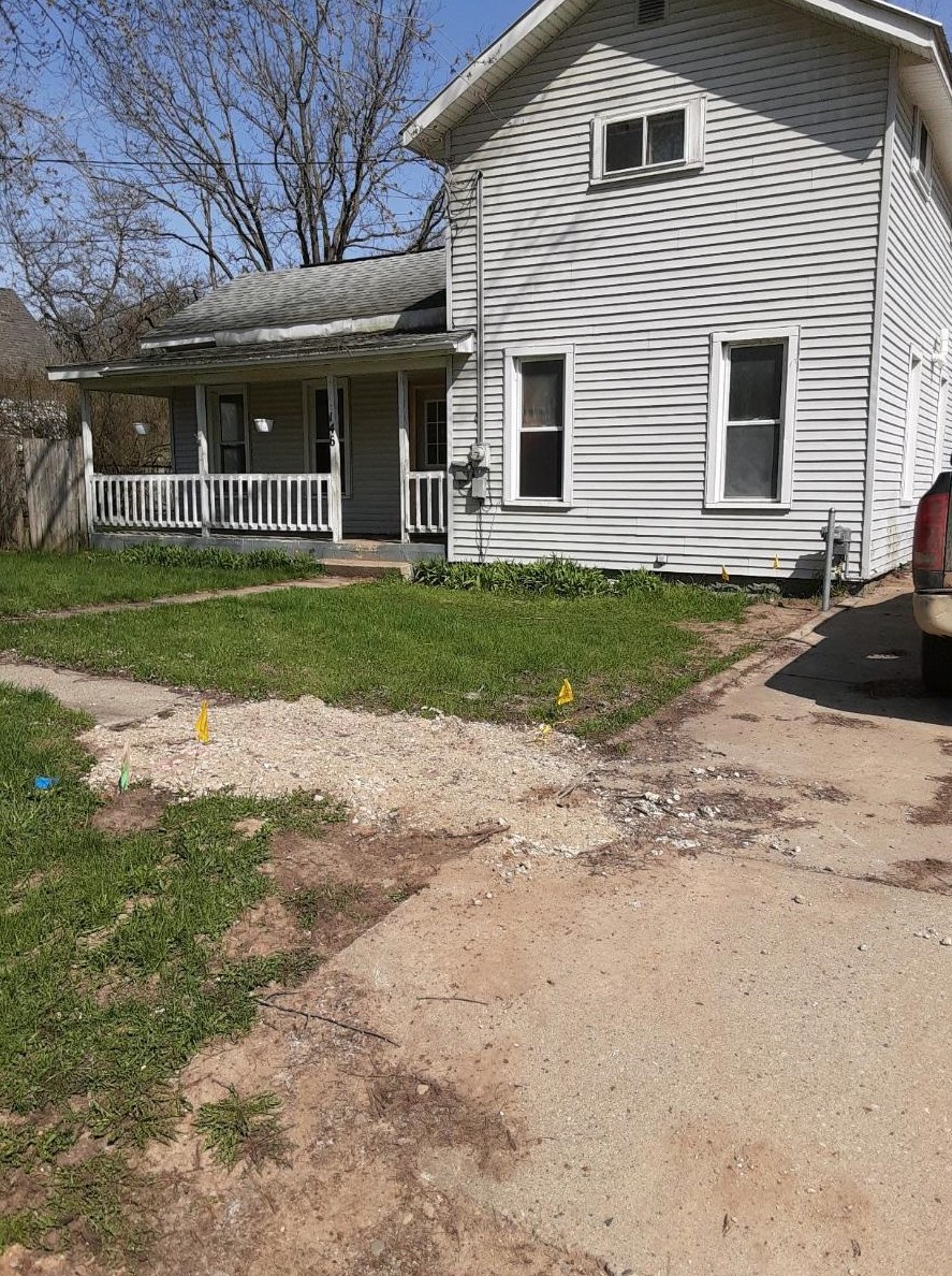 146 Superior St, Muir, MI 48860