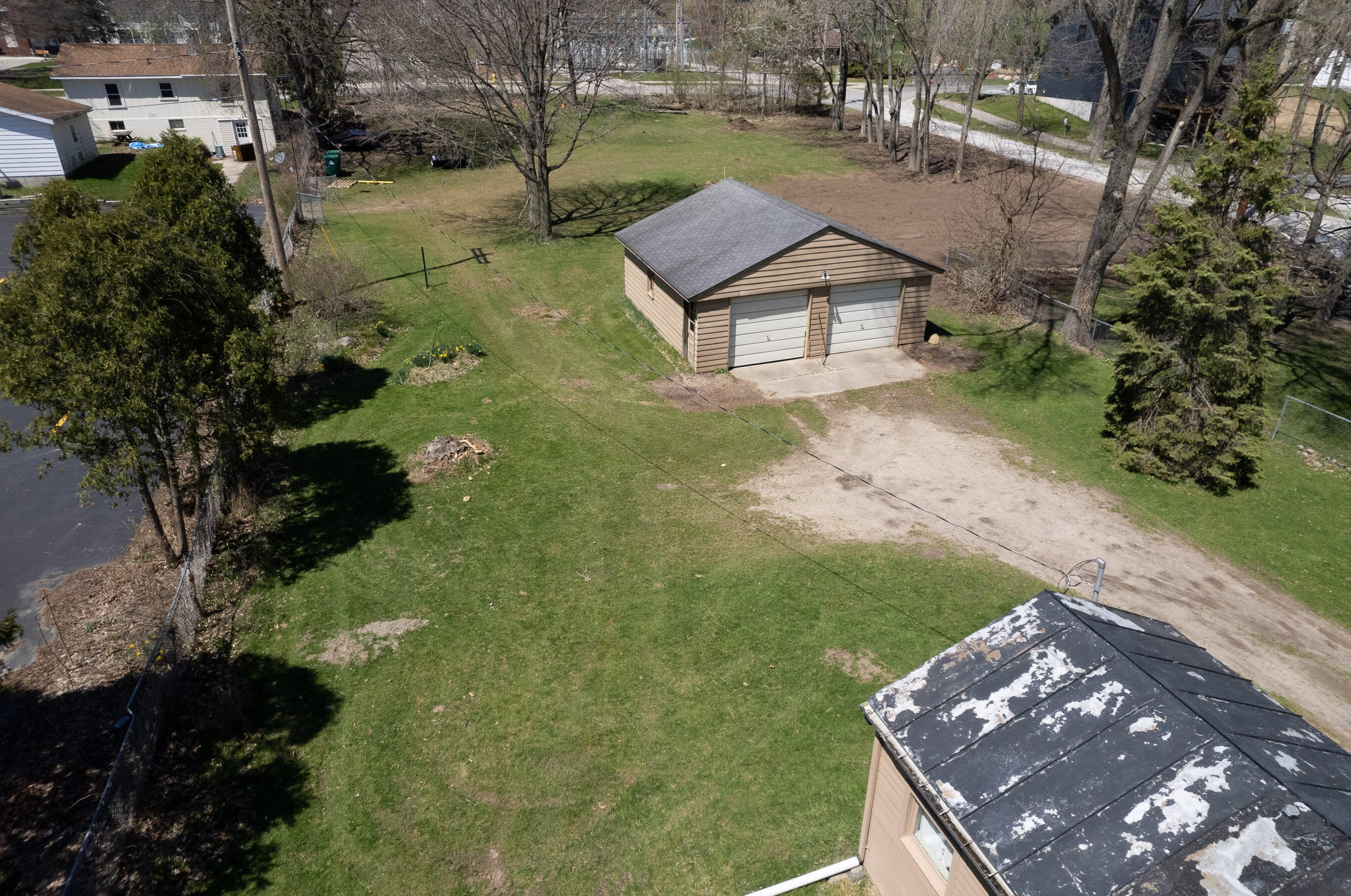 2795 Thornapple River Dr, Grand Rapids MI 49546-6844 exterior