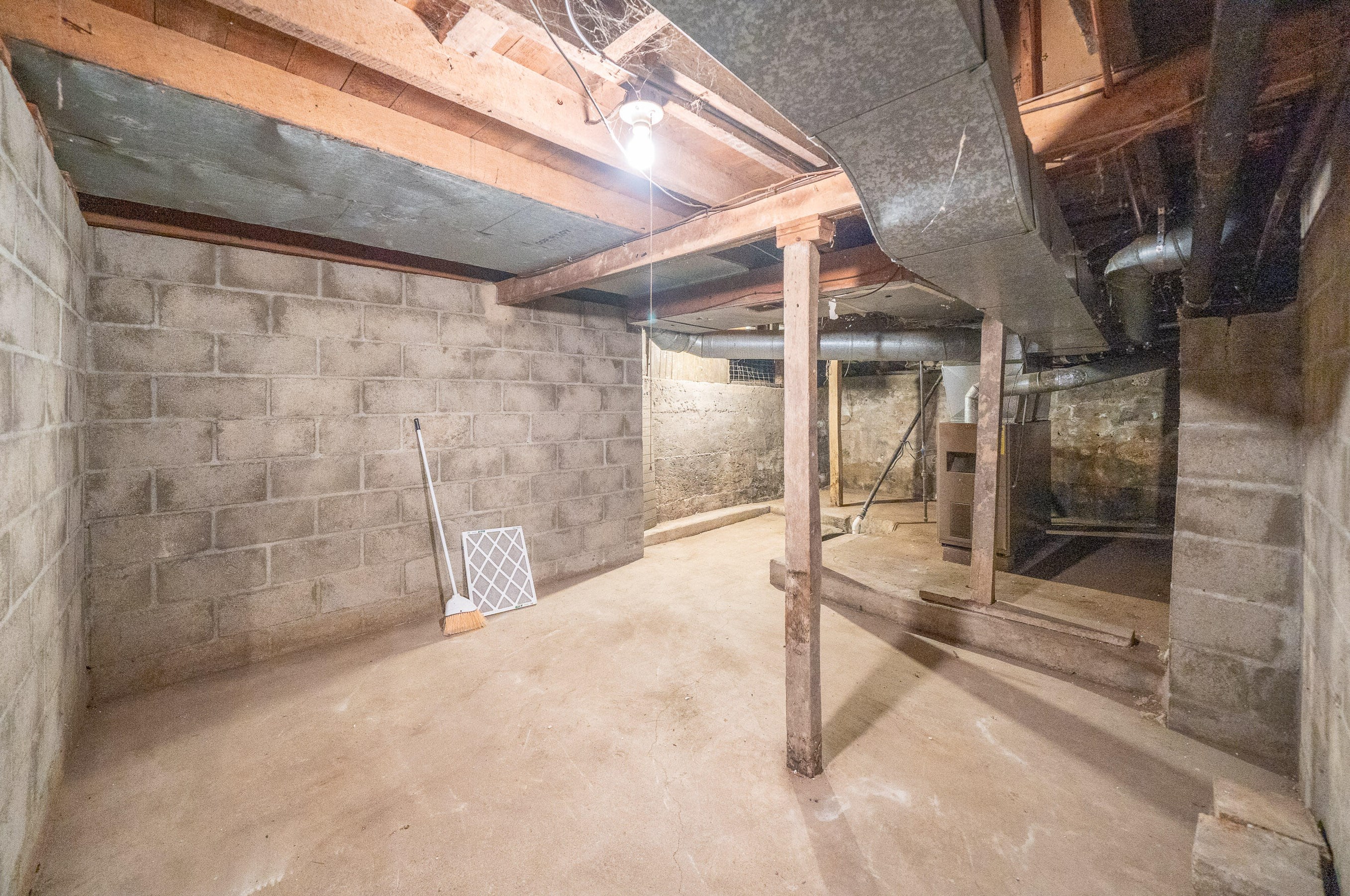 2795 Thornapple River Dr, Grand Rapids MI 49546-6844 exterior