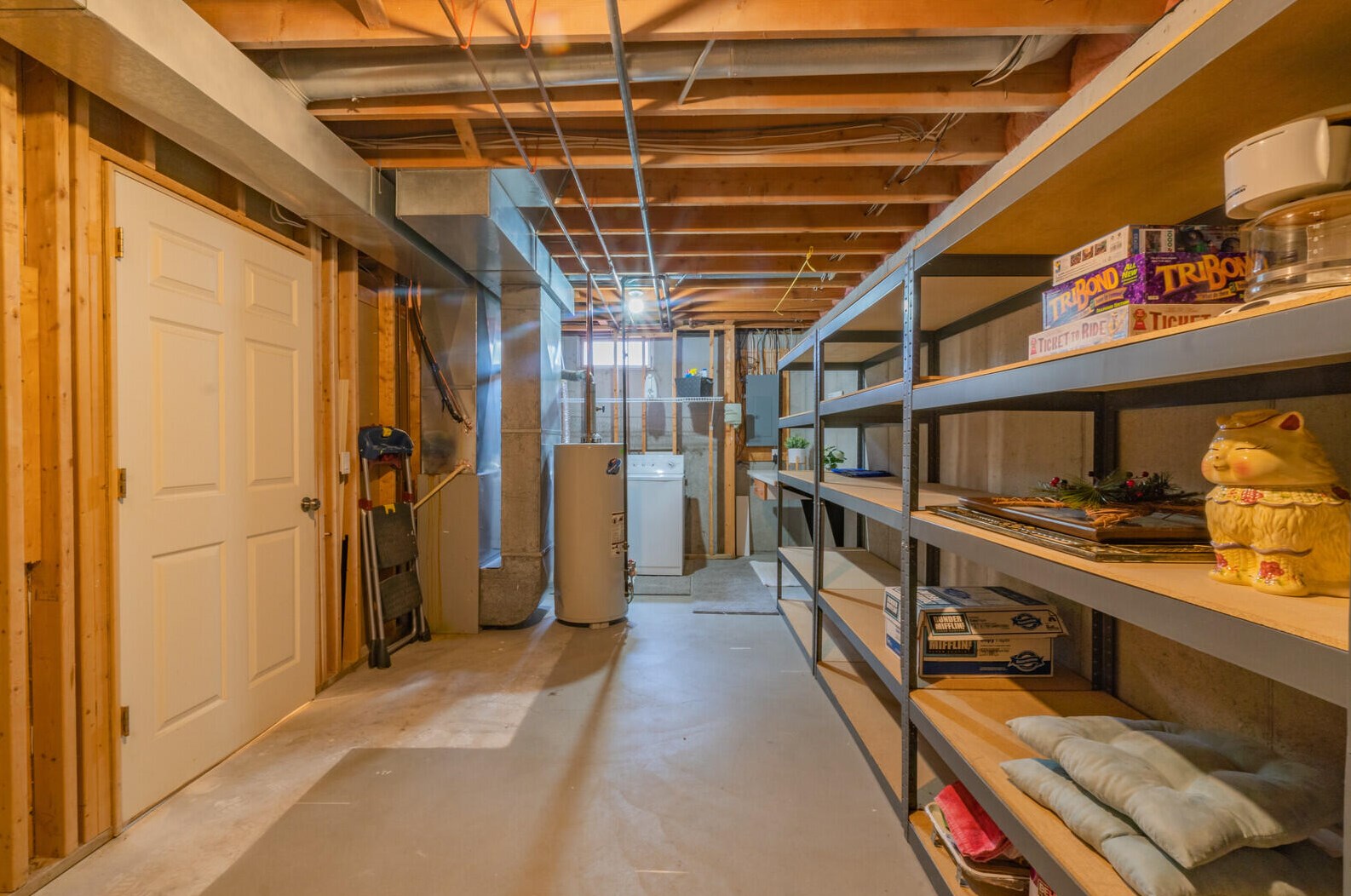 18126 Swiss Dr, Spring Lake MI 49456-9139 exterior