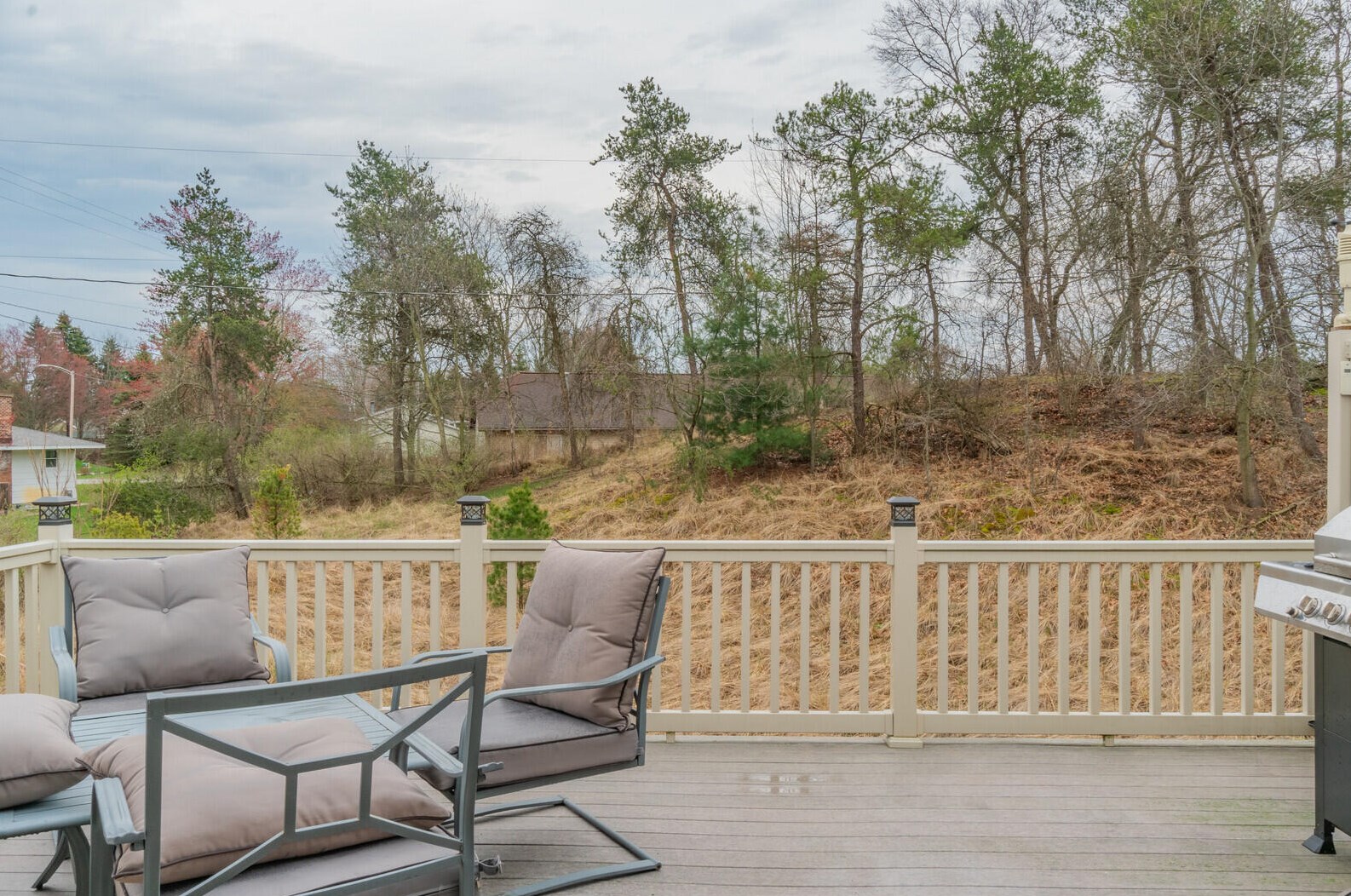 18126 Swiss Dr, Spring Lake MI 49456-9139 exterior