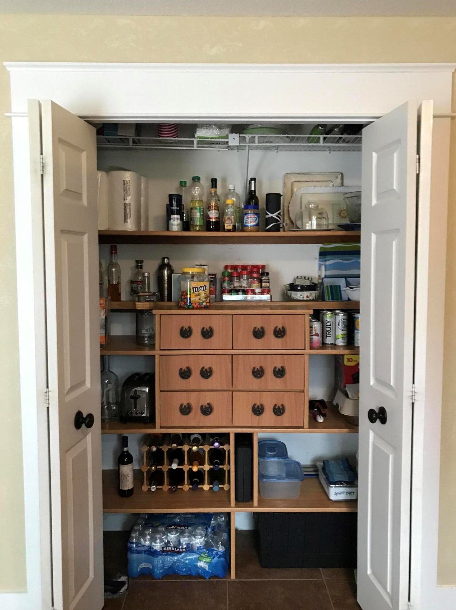 18126 Swiss Dr, Spring Lake MI 49456-9139 exterior