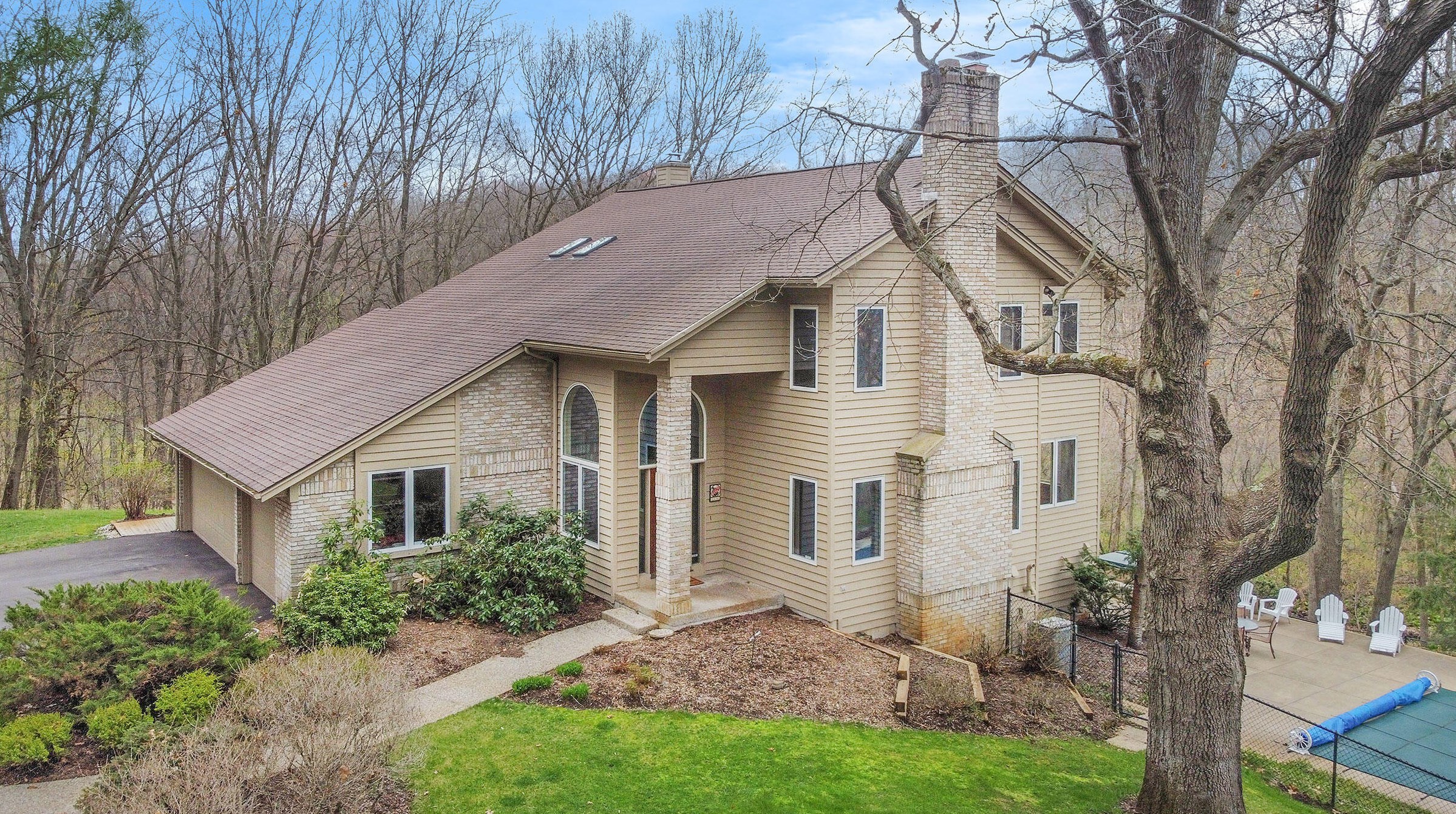 2850 Foxfire Ln, Ada, MI 49301-9351