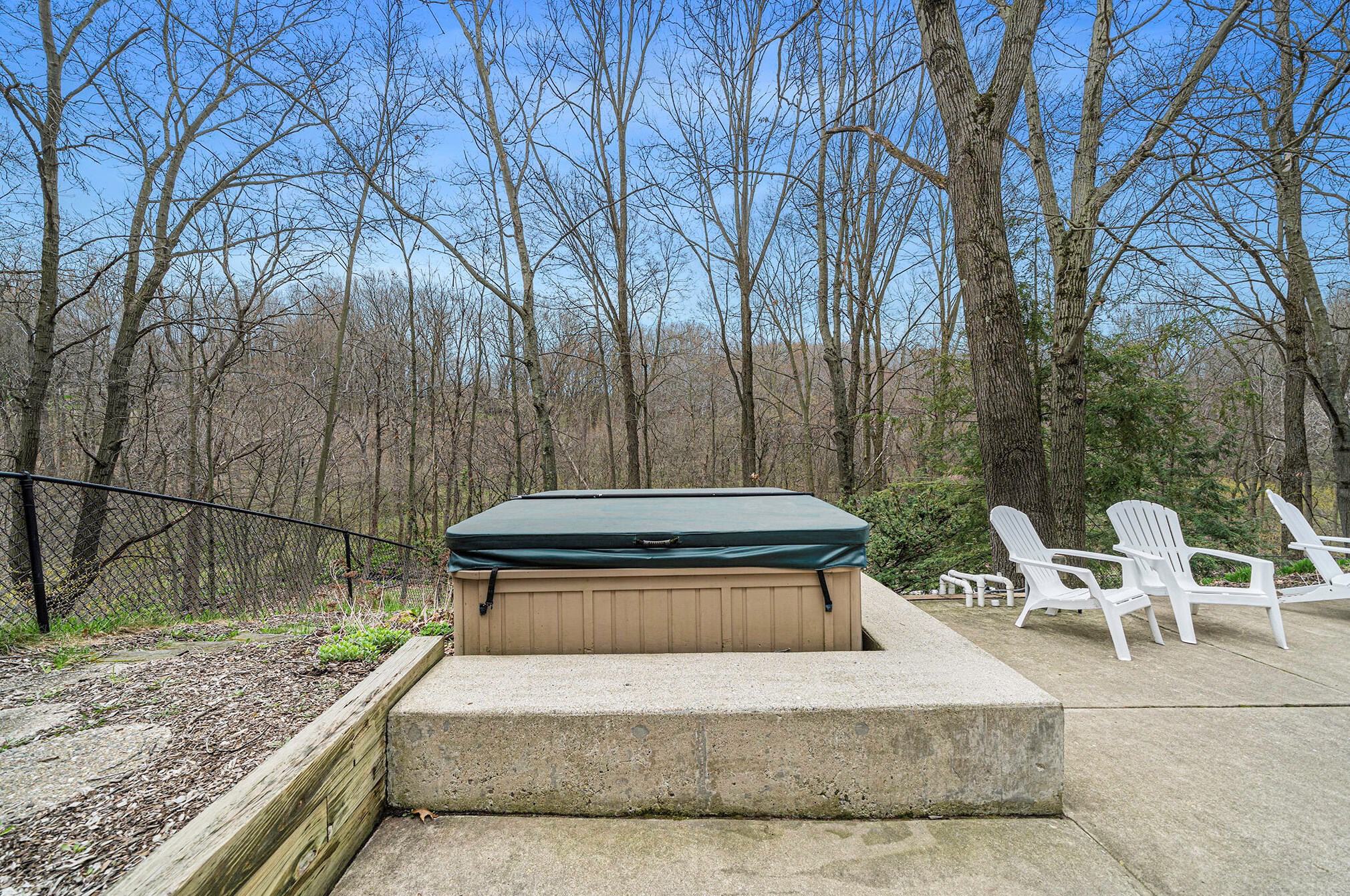 2850 Foxfire Ln, Ada MI 49301-9351 exterior