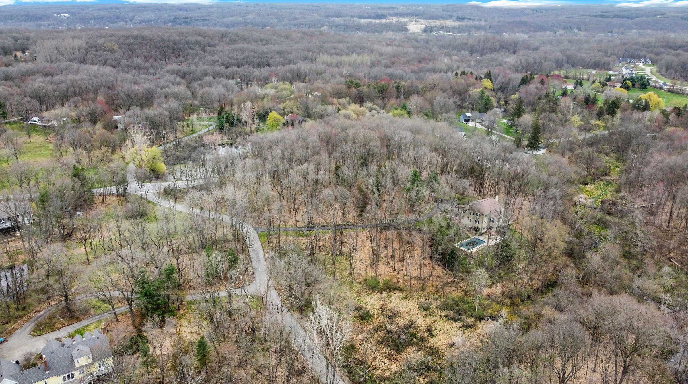 2850 Foxfire Ln, Ada MI 49301-9351 exterior