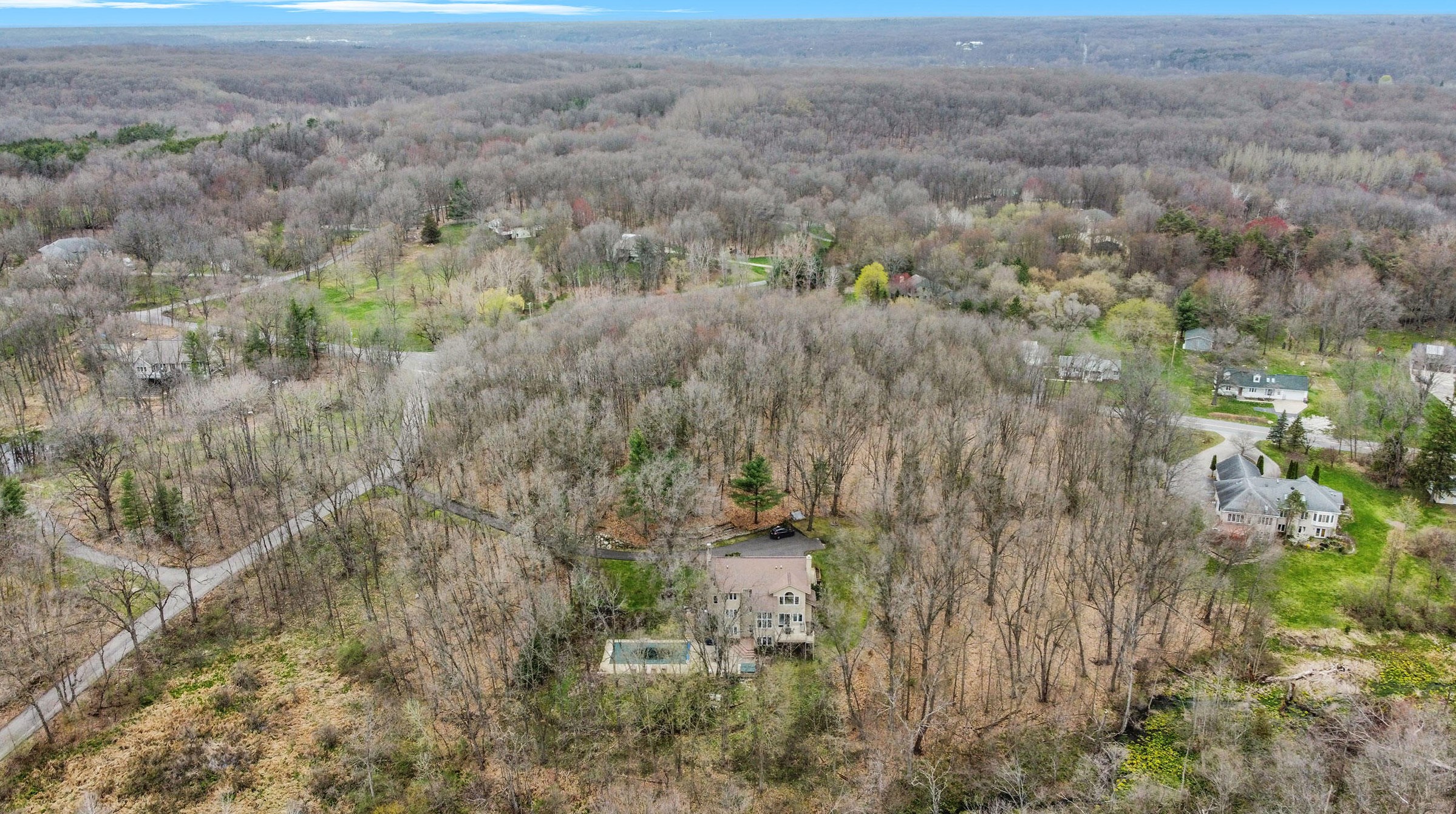 2850 Foxfire Ln, Ada MI 49301-9351 exterior