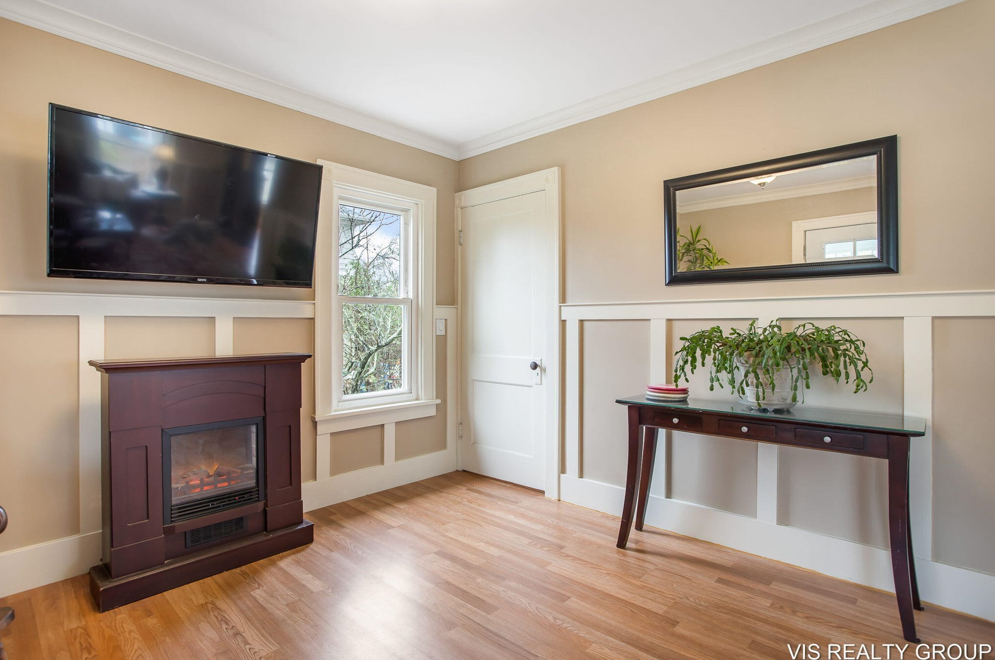 519 Riv St, Spring Lake MI 49456-2053 exterior