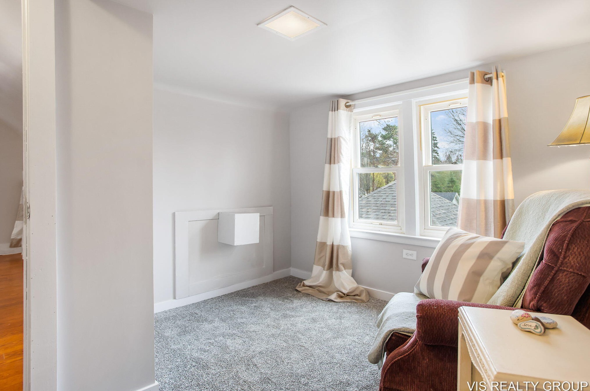 519 Riv St, Spring Lake MI 49456-2053 exterior