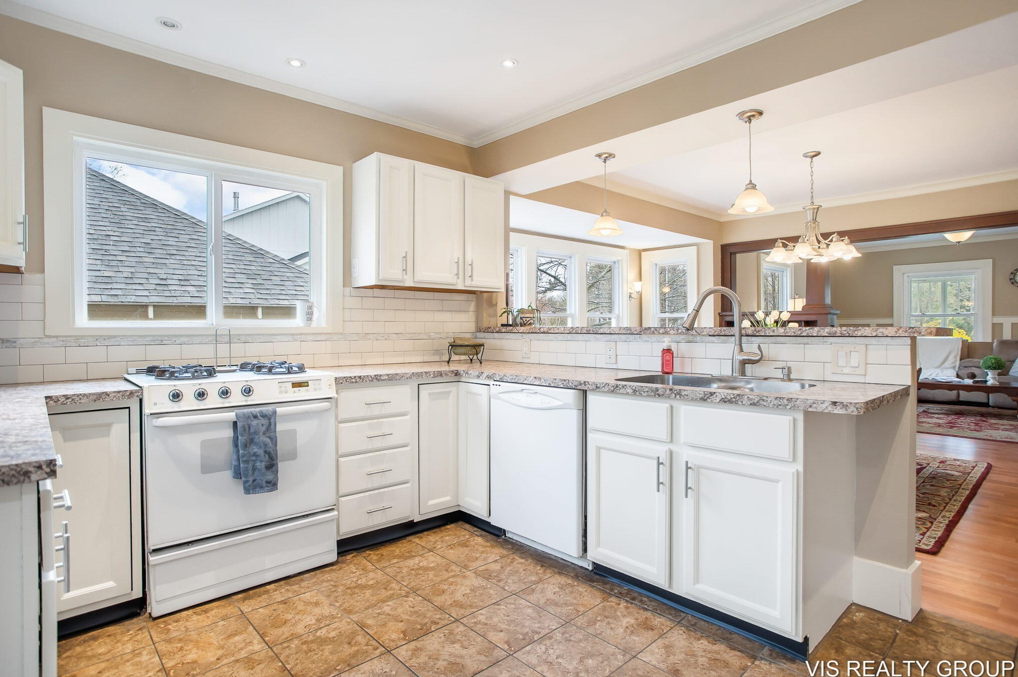 519 Riv St, Spring Lake MI 49456-2053 exterior