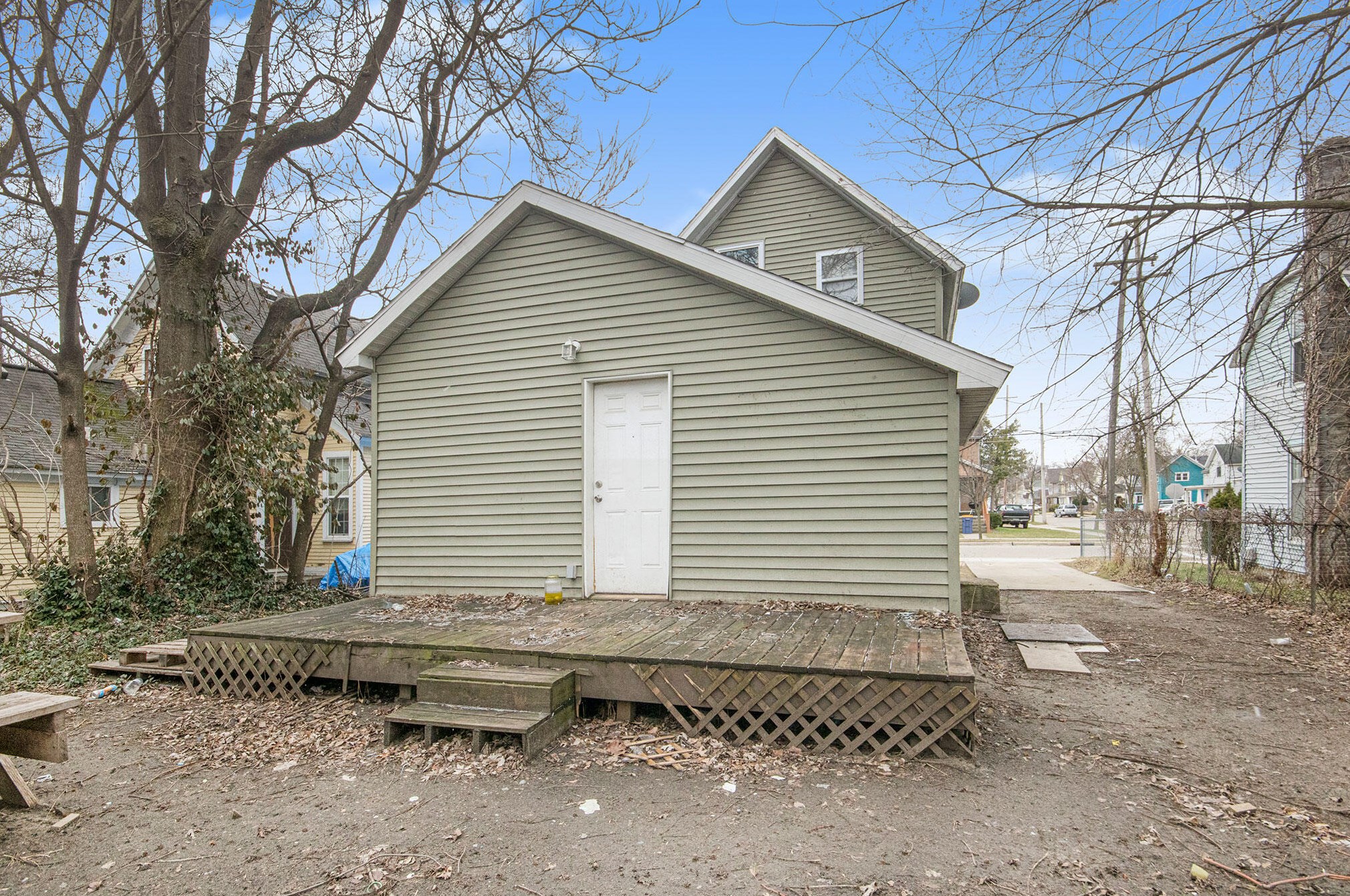 337 Highland St, Grand Rapids MI 49507-1155 exterior