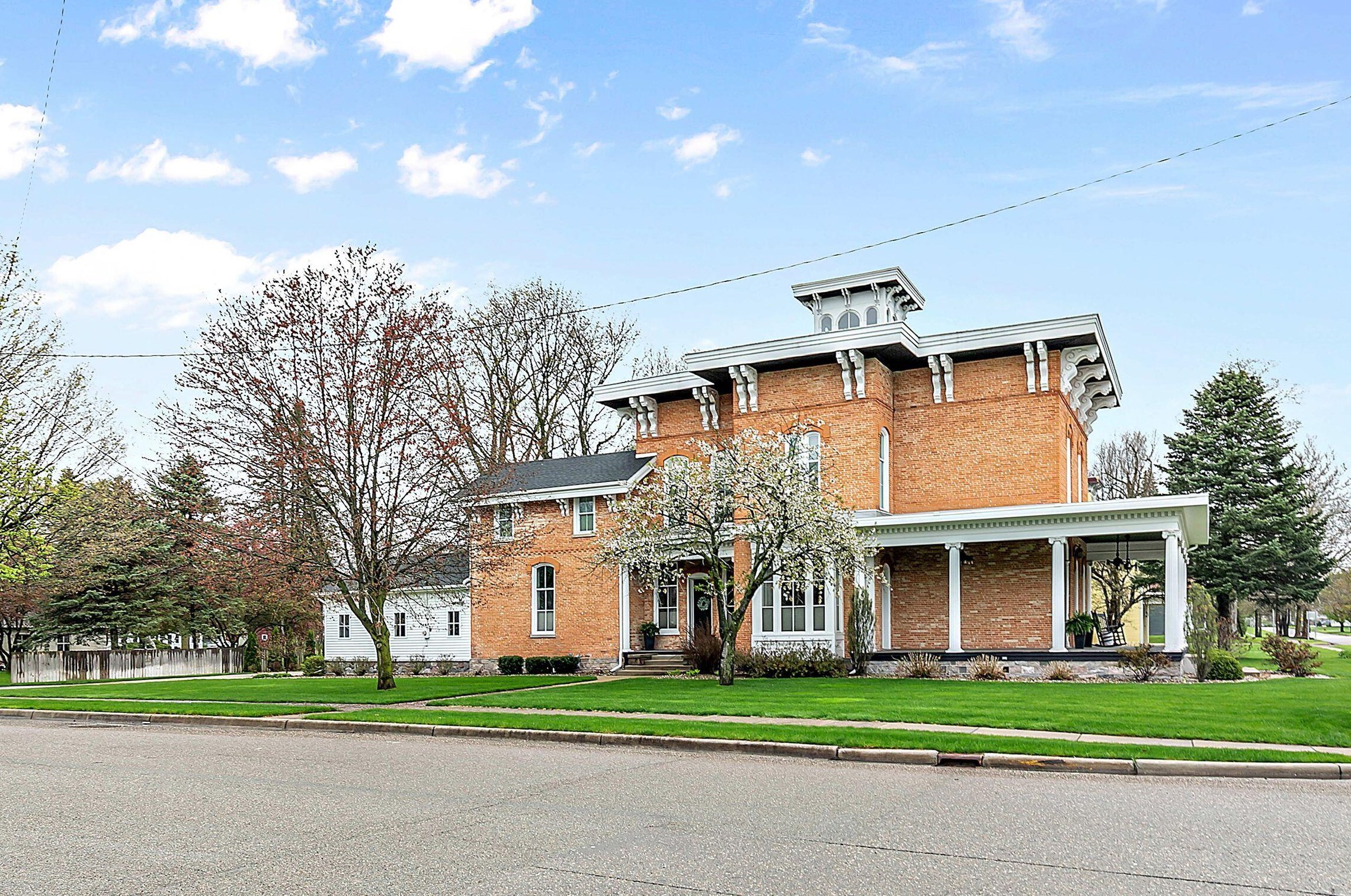 625 S Washington St, Constantine, MI 49042