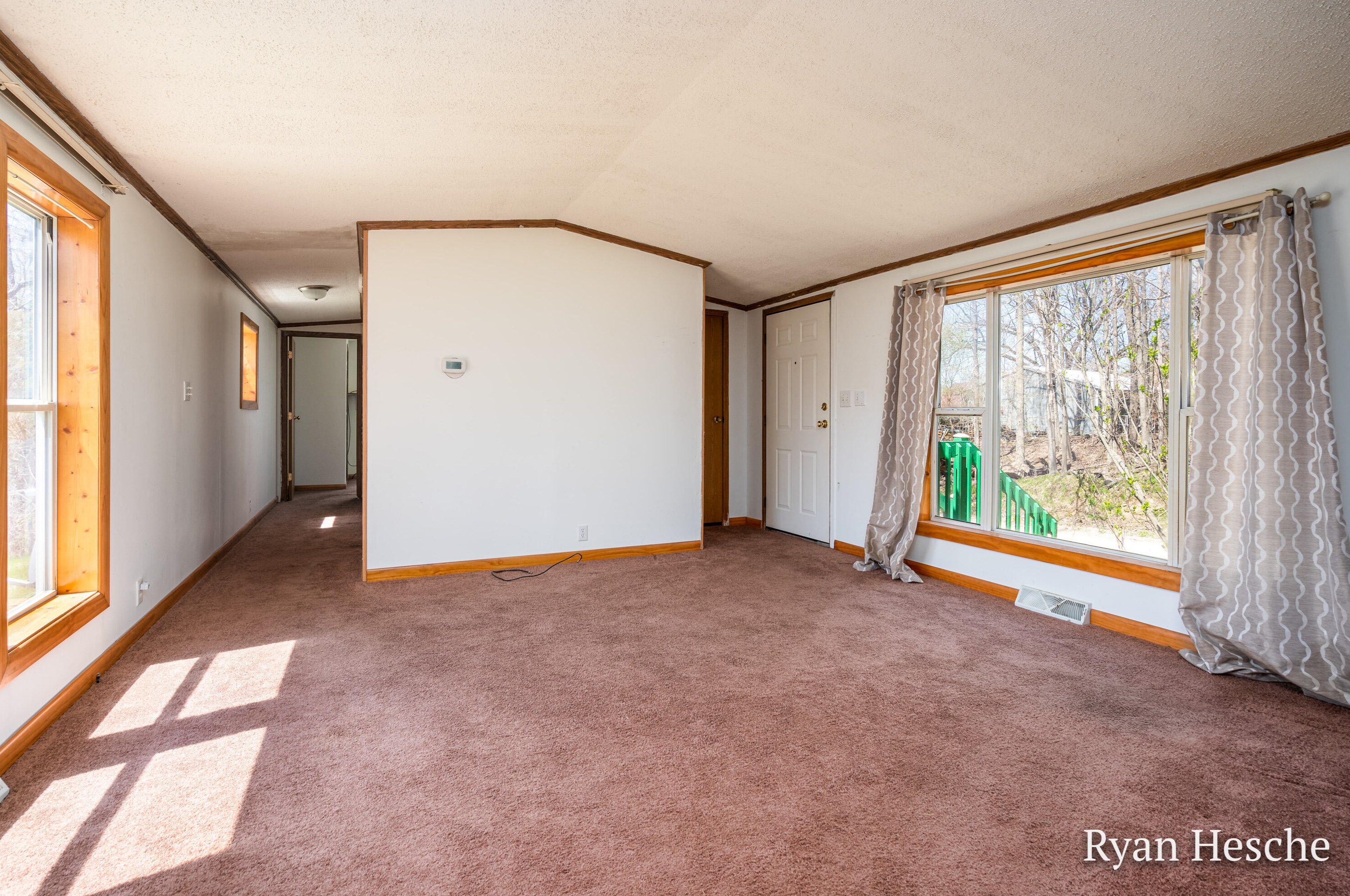 7963 Peck Lake Rd, Saranac MI 48881-8633 exterior