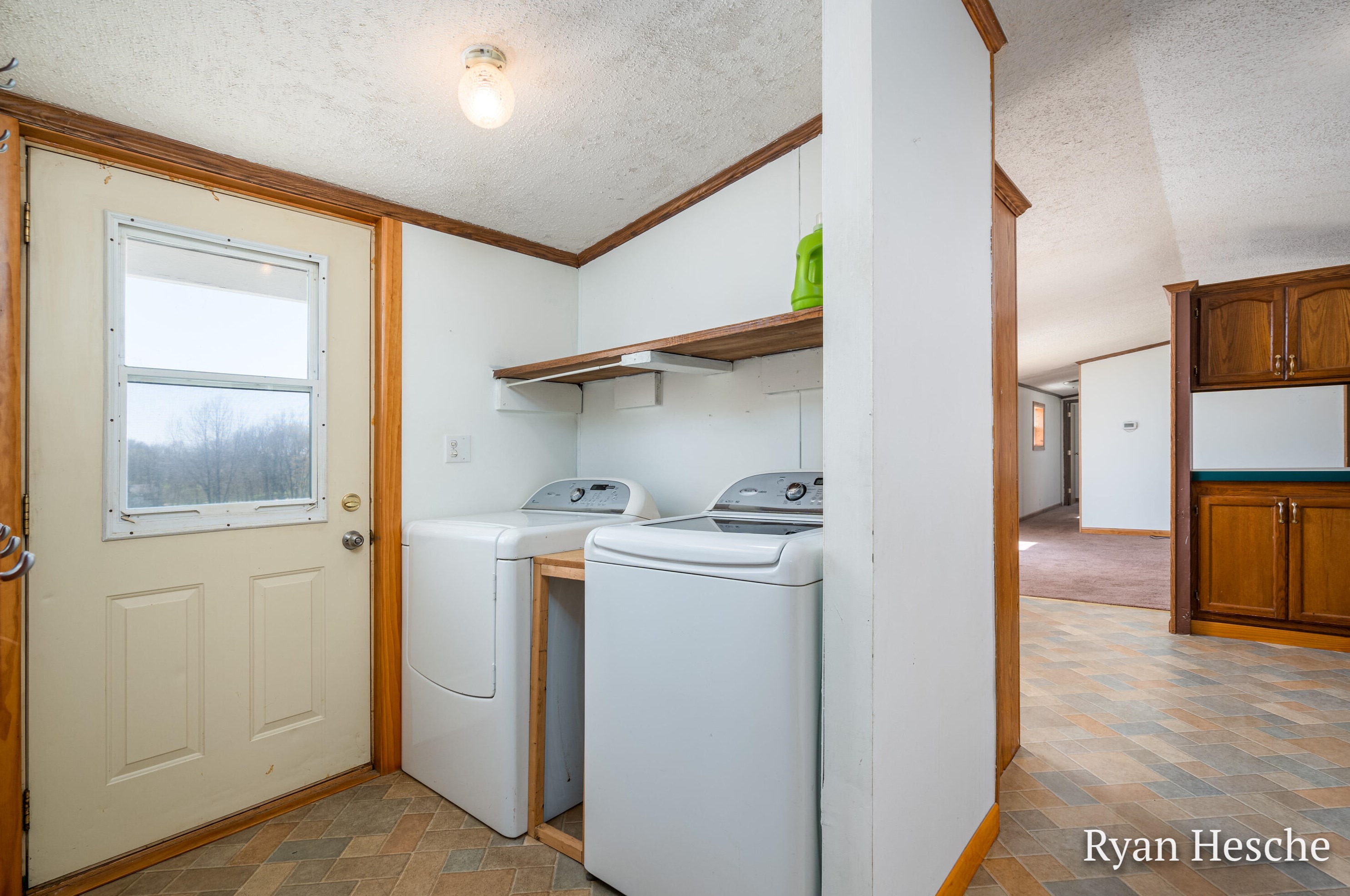 7963 Peck Lake Rd, Saranac MI 48881-8633 exterior