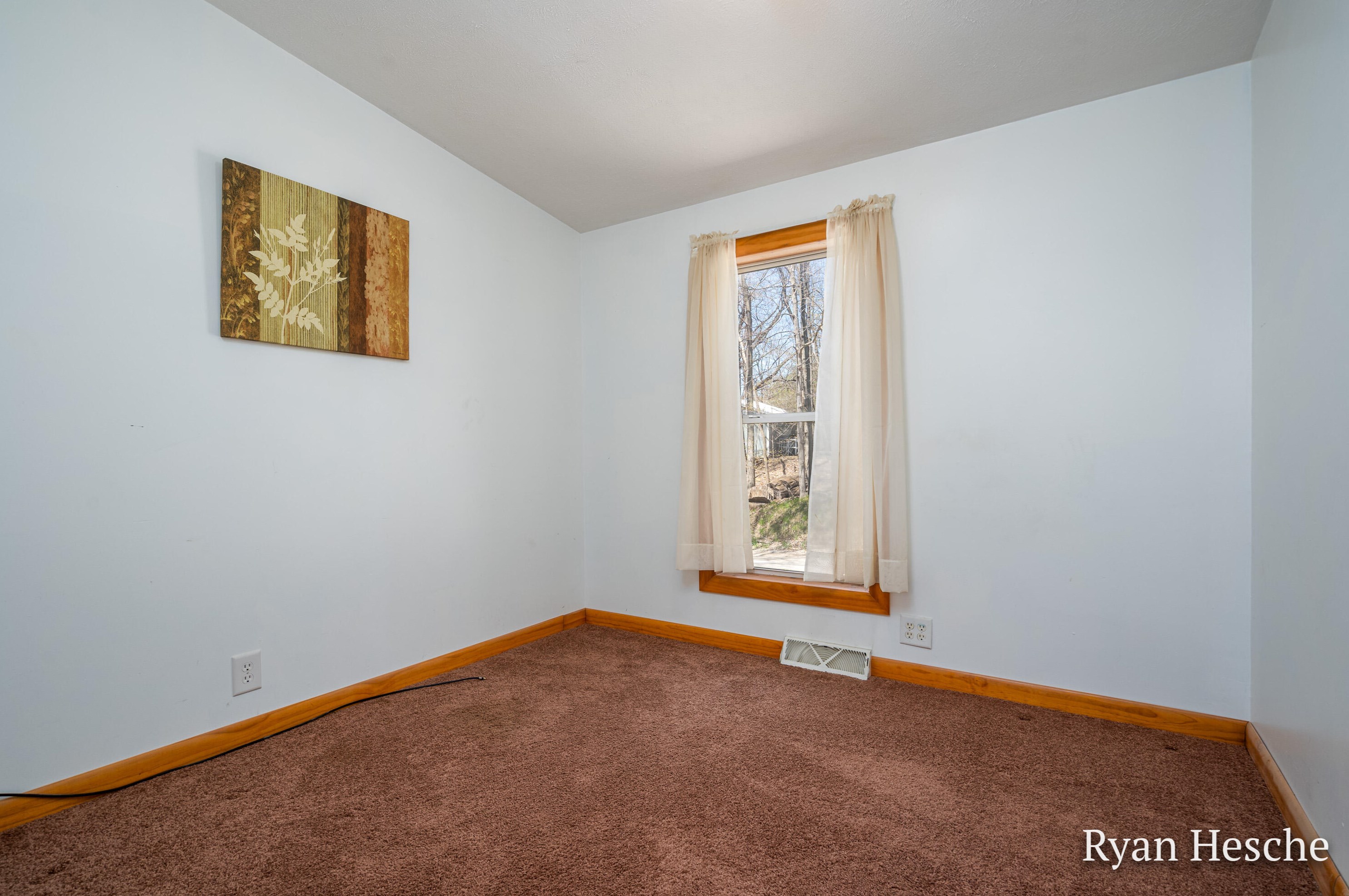 7963 Peck Lake Rd, Saranac MI 48881-8633 exterior