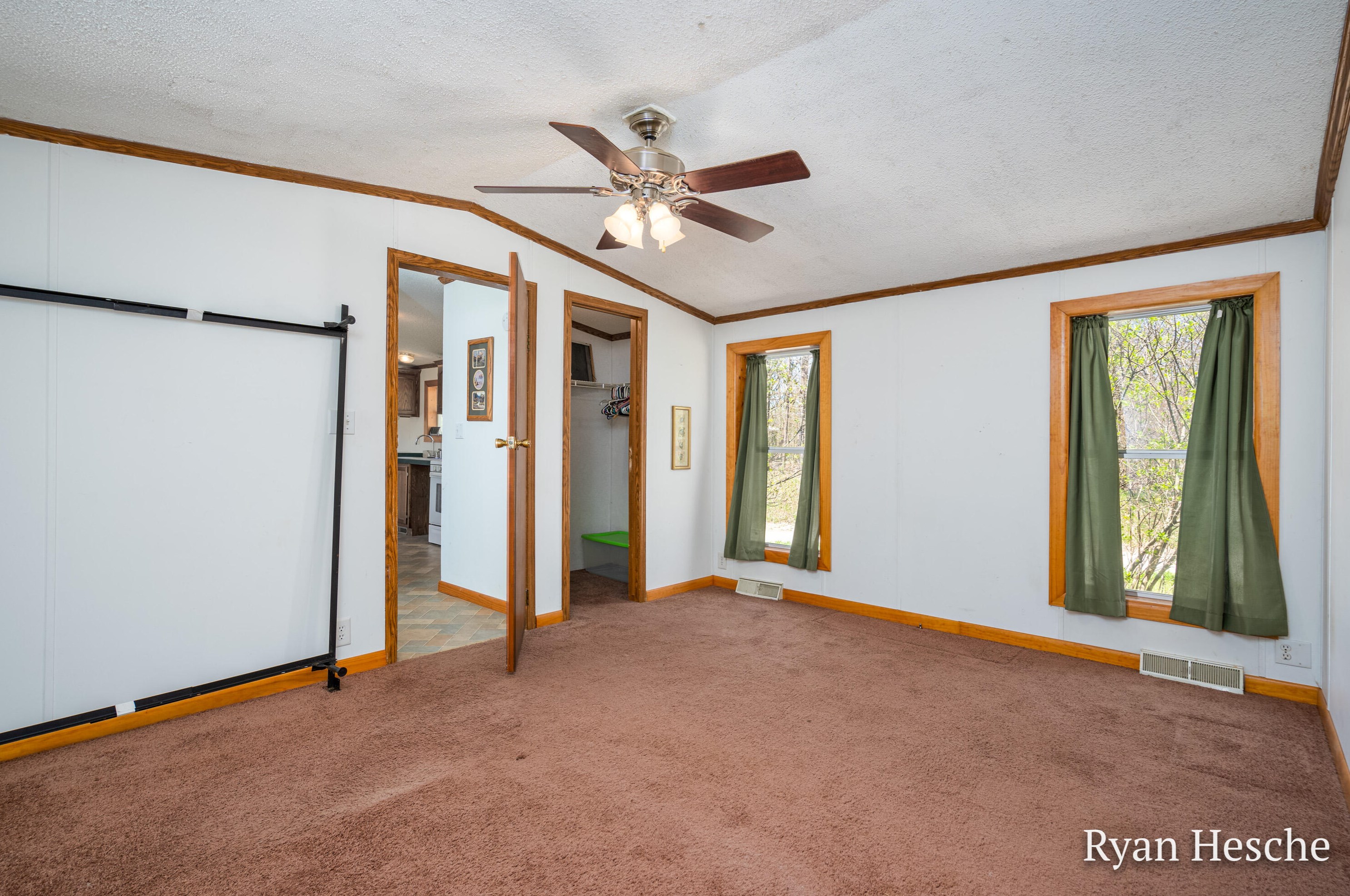 7963 Peck Lake Rd, Saranac MI 48881-8633 exterior