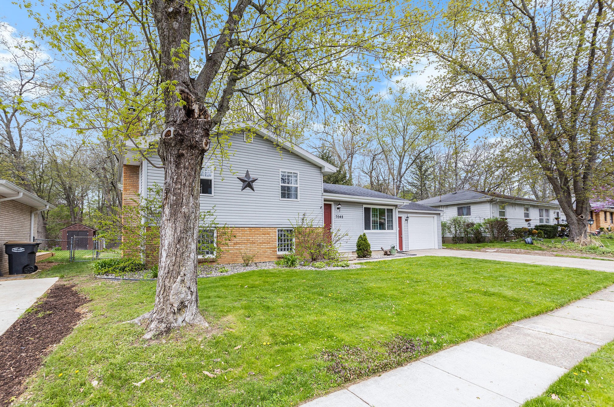 7048 Rockford St, Kalamazoo, MI 49024-4120