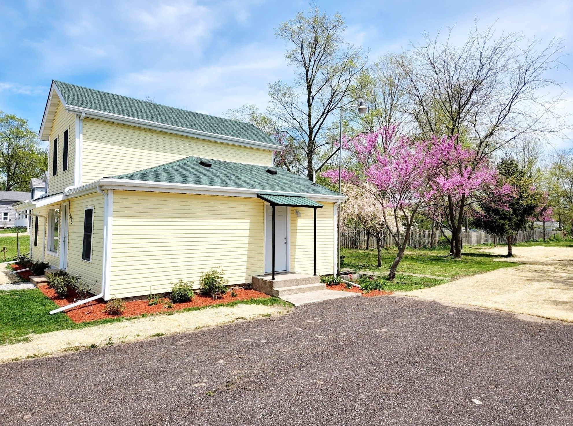 105 West St, Napoleon, MI 49261