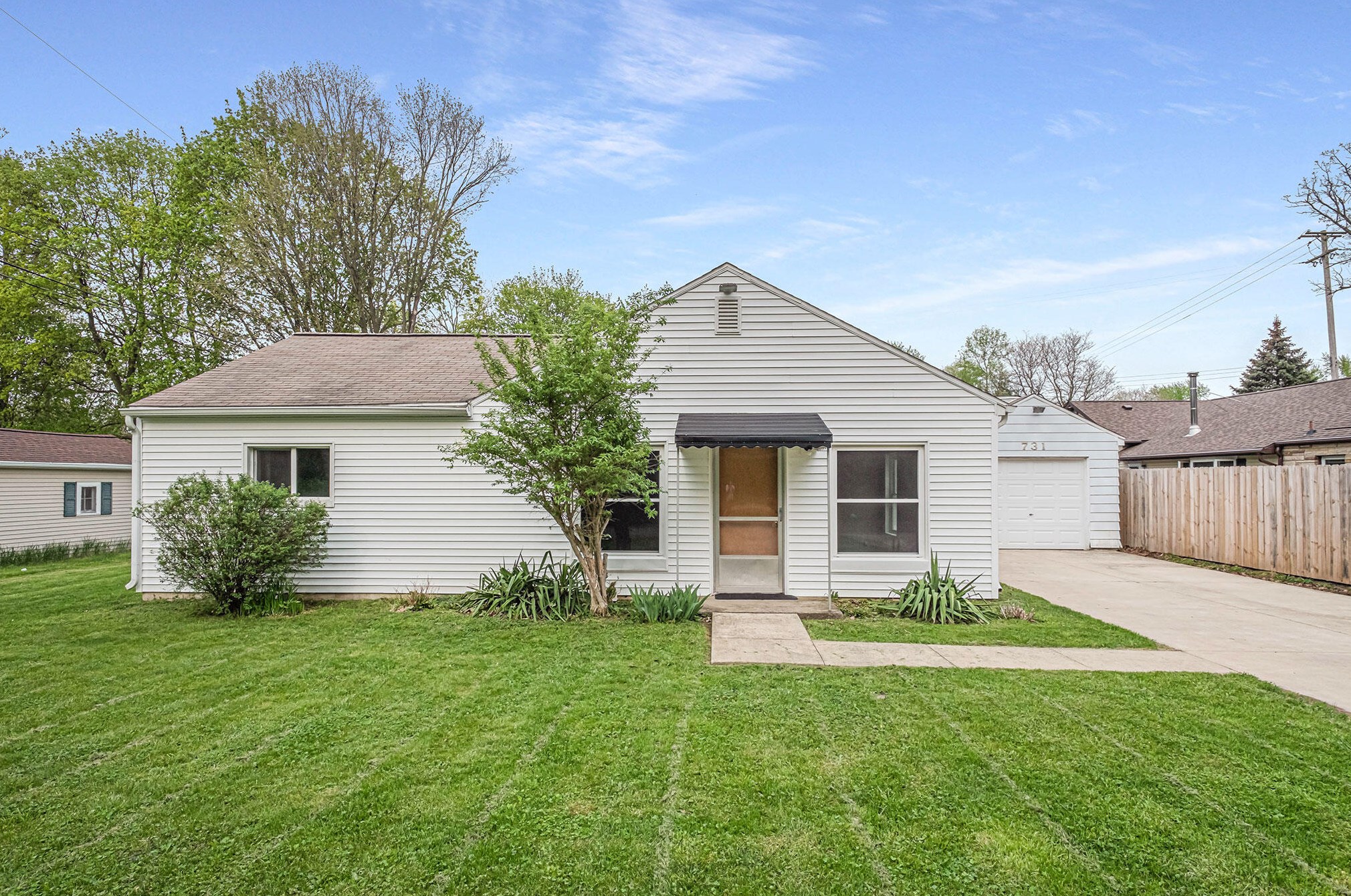 731 Westwood Blvd, Jackson, MI 49203-2649