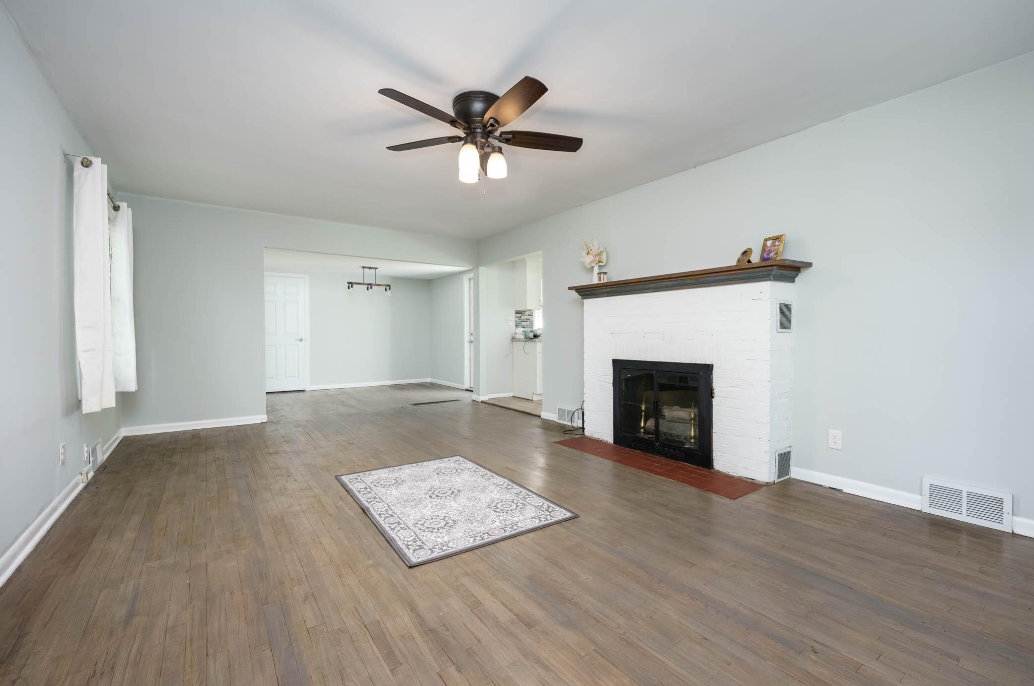 8547 40th St, Augusta, MI 49012-9264