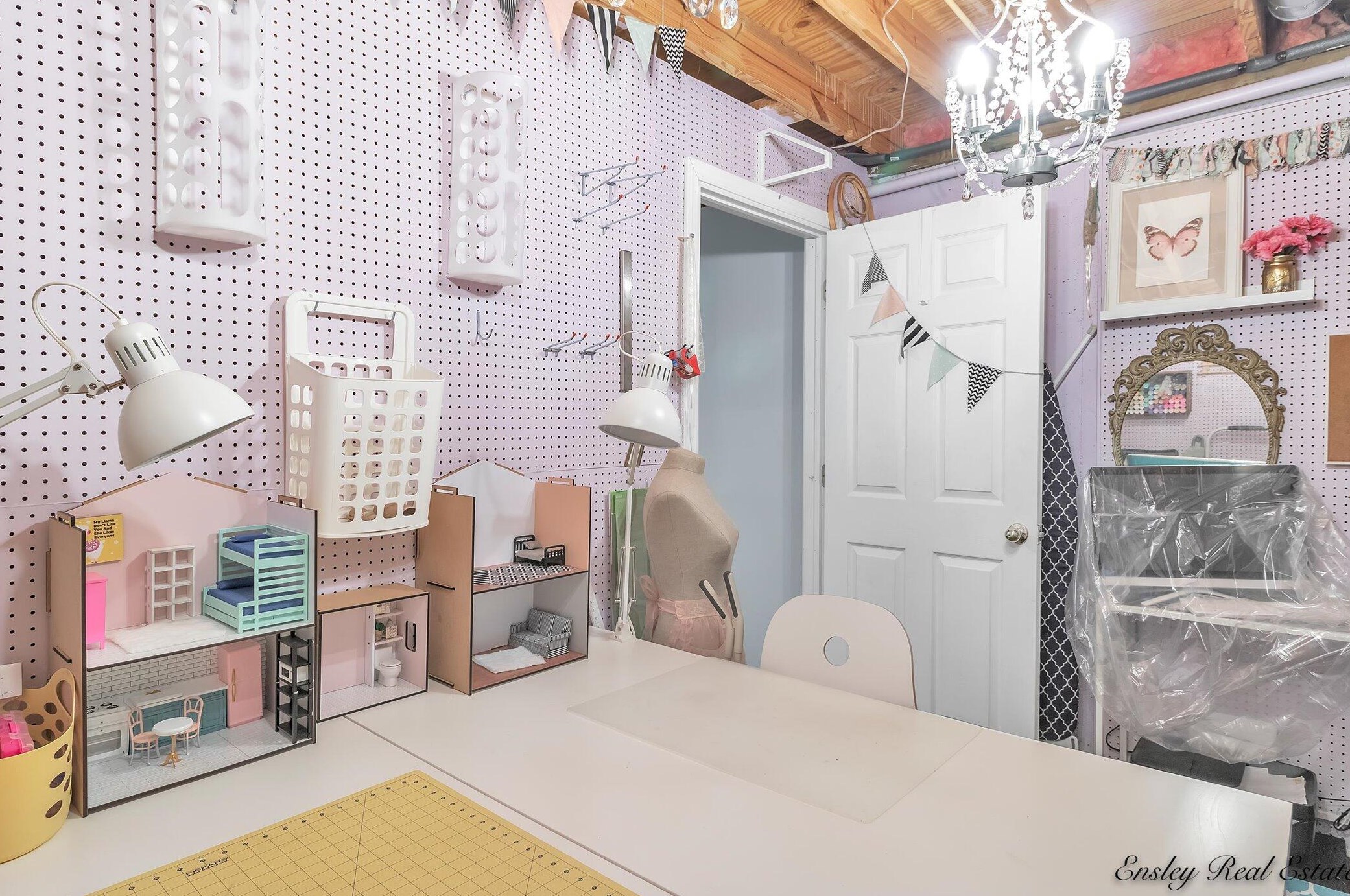 8899 Kraft Ave, Caledonia MI 49316-7682 exterior