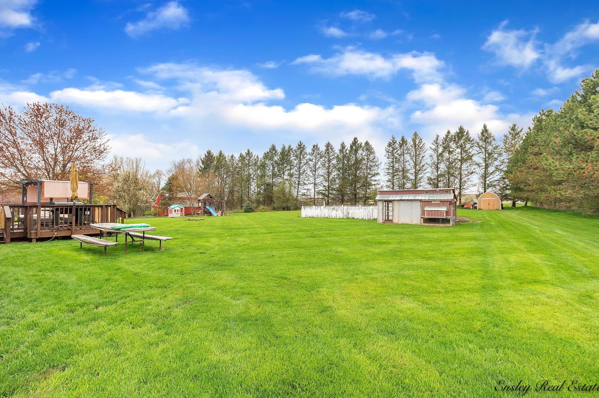 8899 Kraft Ave, Caledonia MI 49316-7682 exterior