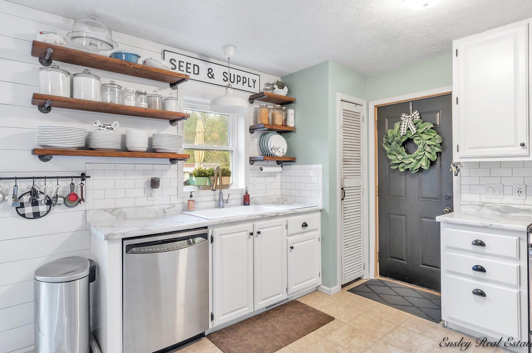 8899 Kraft Ave, Caledonia MI 49316-7682 exterior