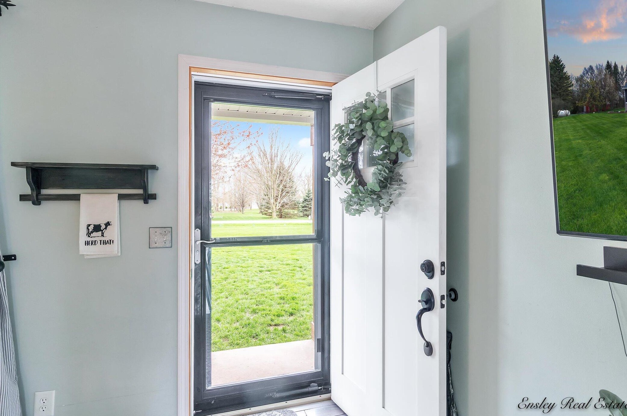 8899 Kraft Ave, Caledonia MI 49316-7682 exterior