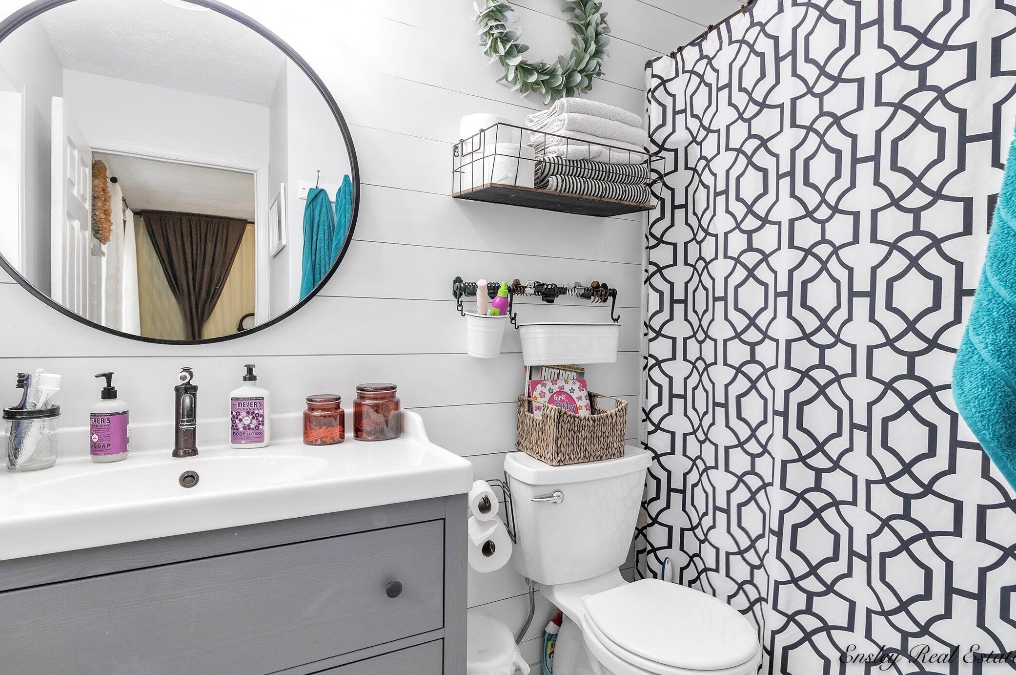 8899 Kraft Ave, Caledonia MI 49316-7682 exterior