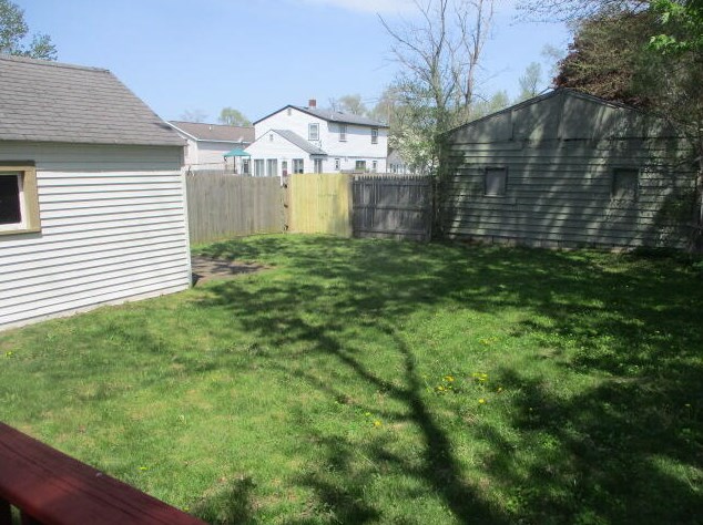 311 Walter St, Grand Rapids MI 49548-3243 exterior