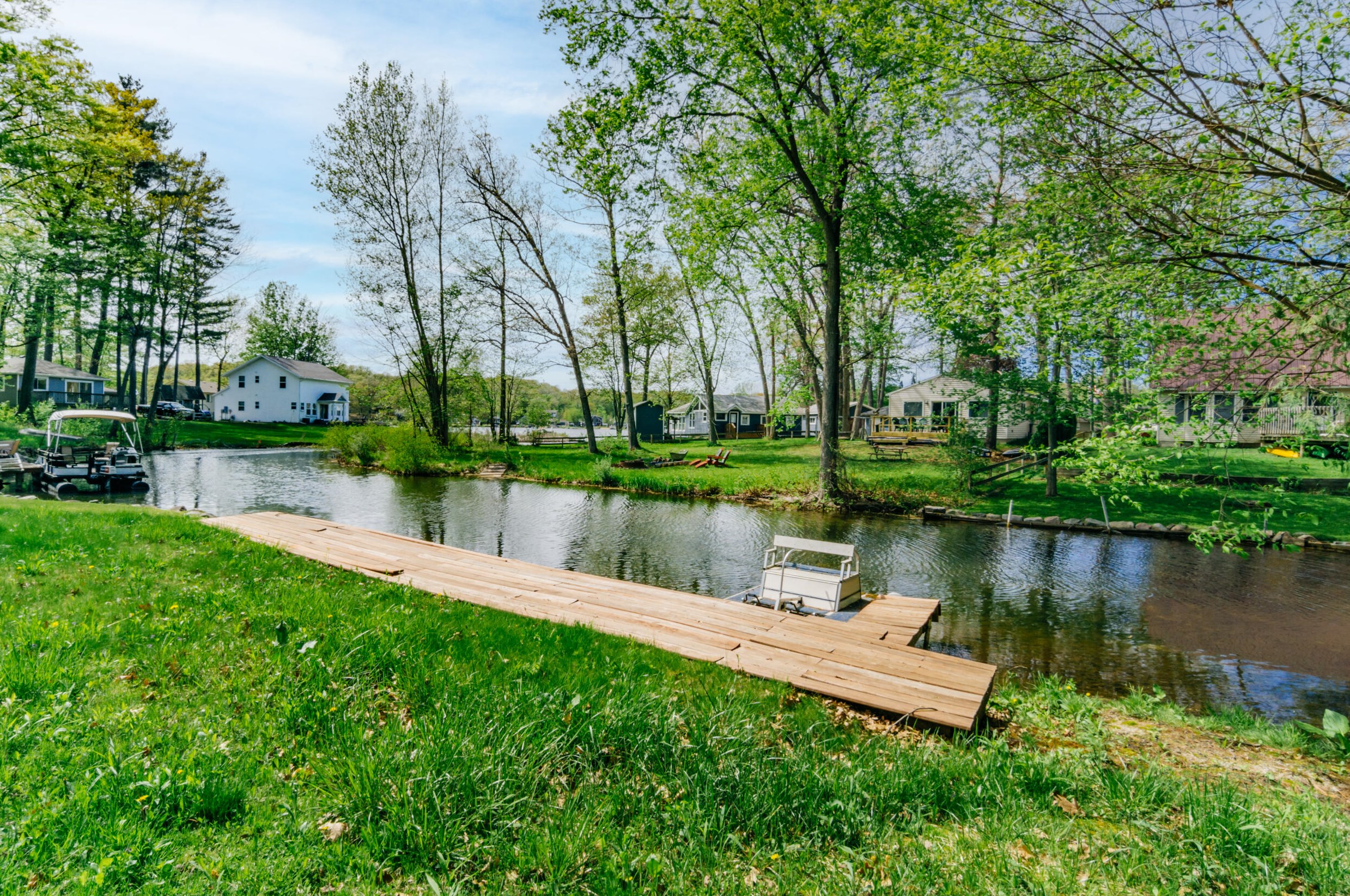 22770 Oak St, Pierson, MI 49339