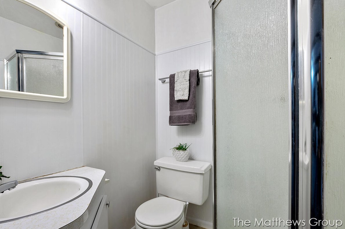 1946 Kalamazoo Ave, Grand Rapids MI 49507-3755 exterior