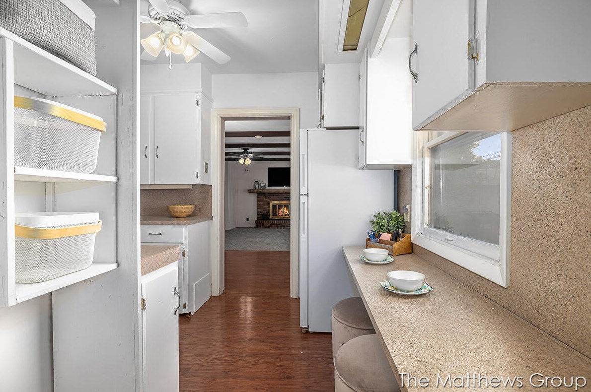 1946 Kalamazoo Ave, Grand Rapids MI 49507-3755 exterior