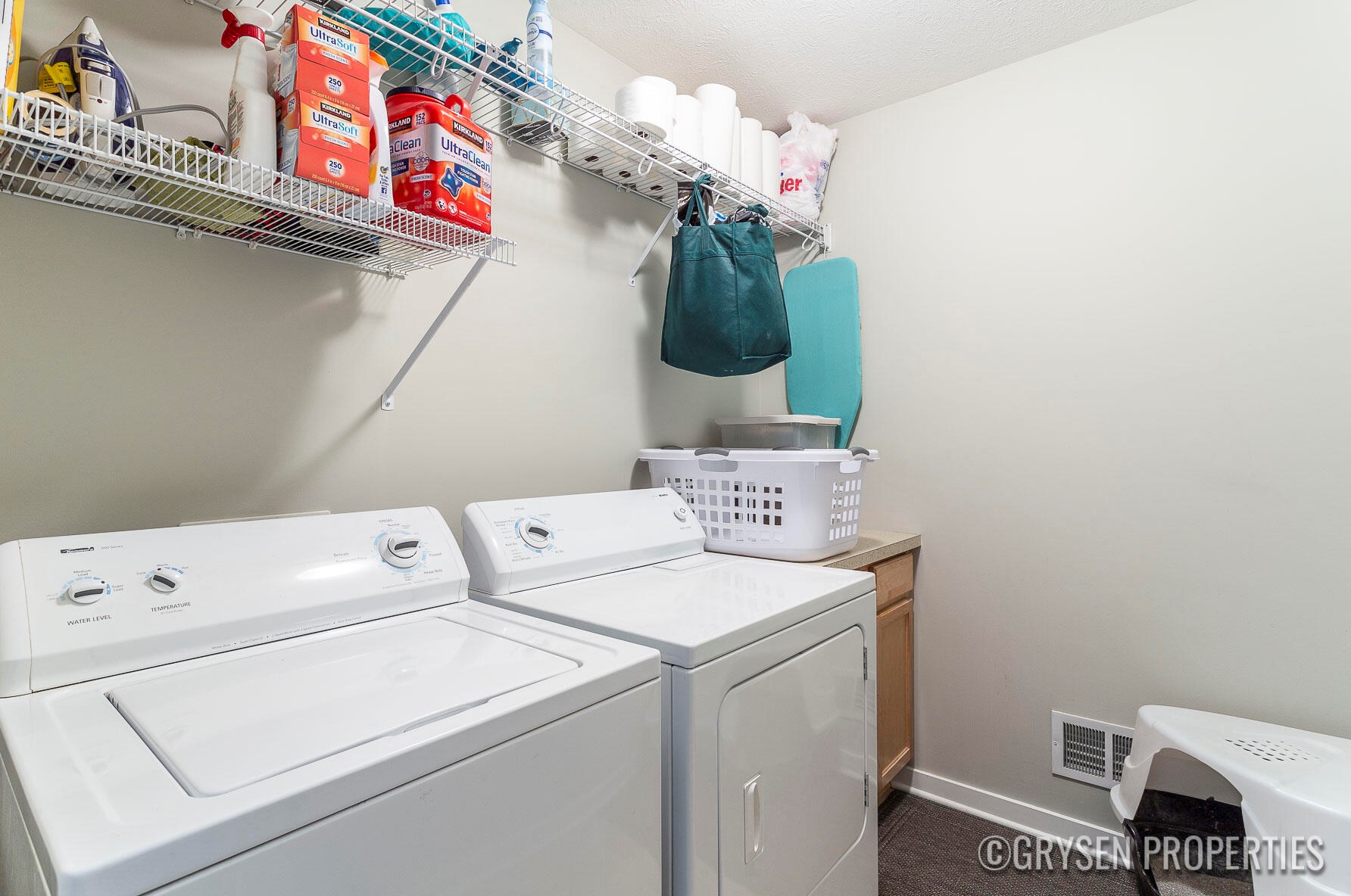 1238 Mesa Junction Dr, Byron Township MI 49315-8073 exterior