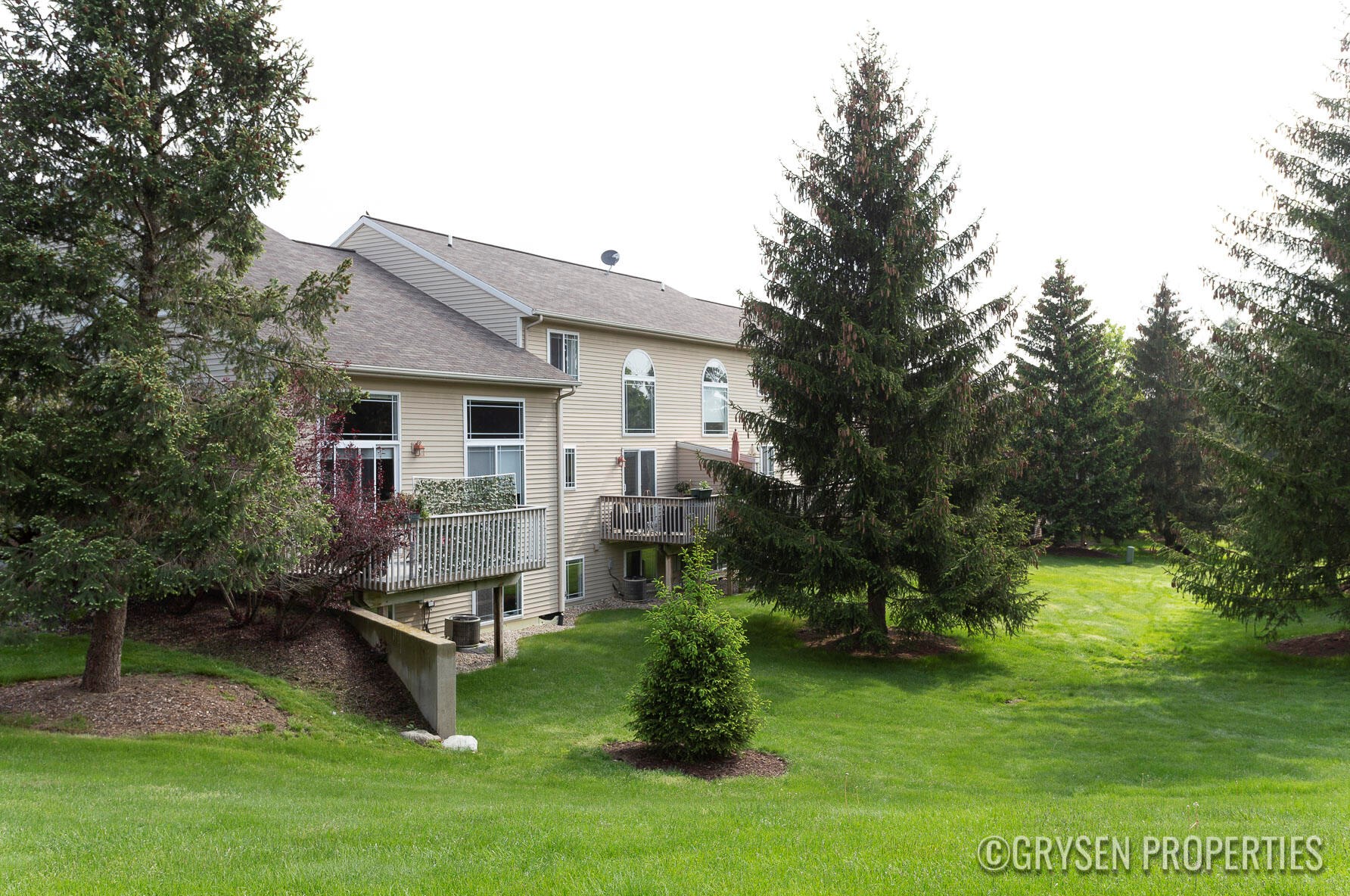 1238 Mesa Junction Dr, Byron Township MI 49315-8073 exterior