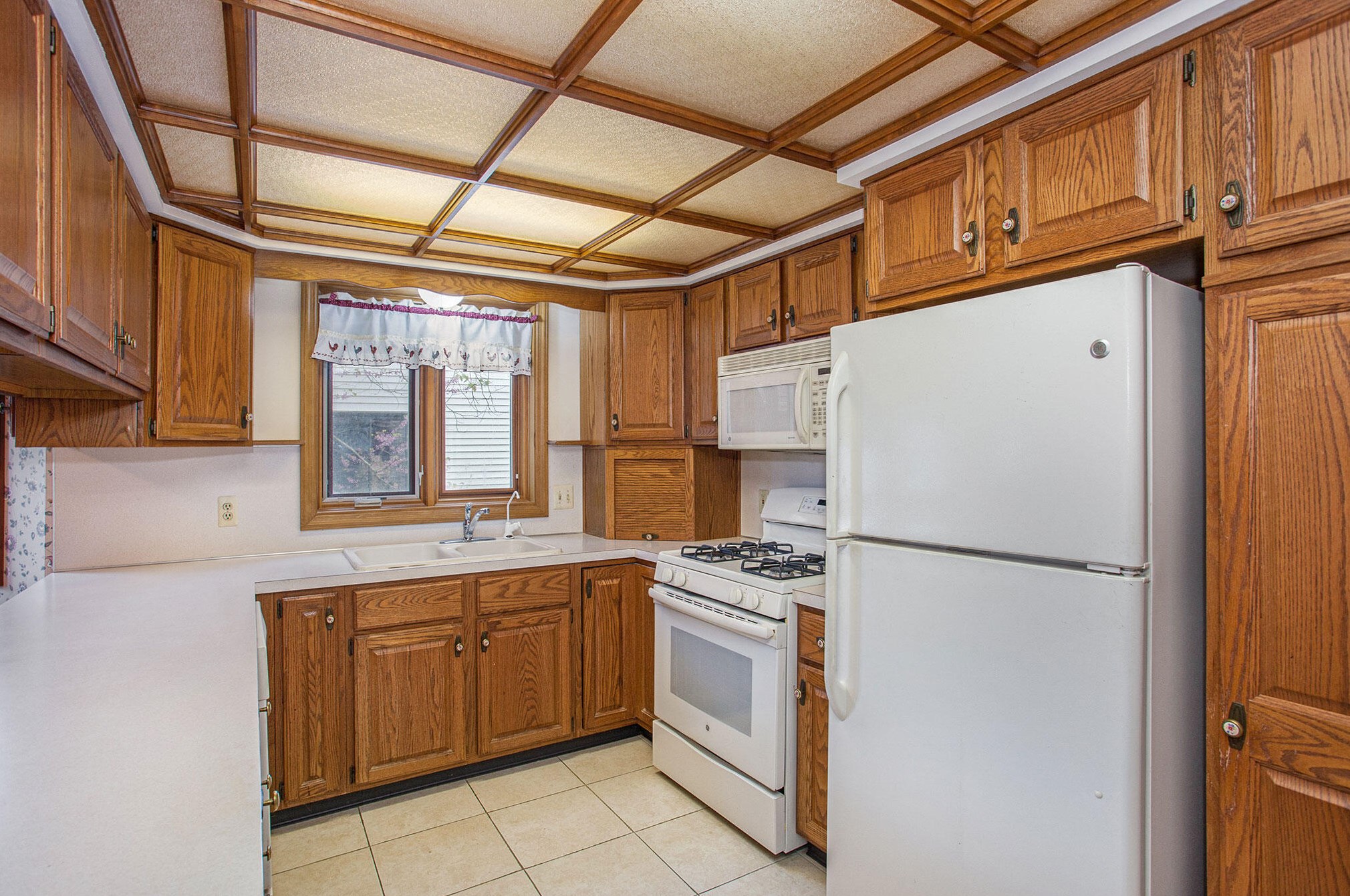 1164 Amberwood Dr, Byron Township MI exterior