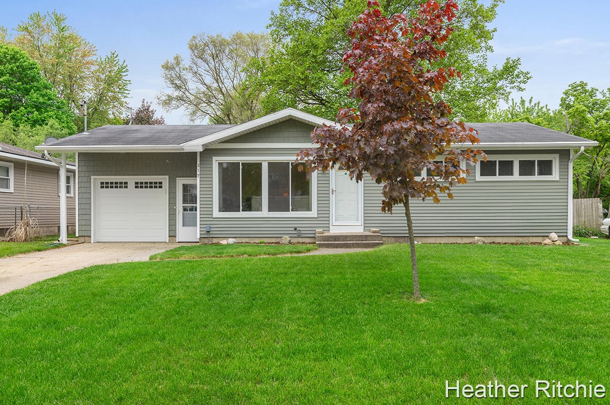 317 Lorene St, Wayland, MI 49348-1125