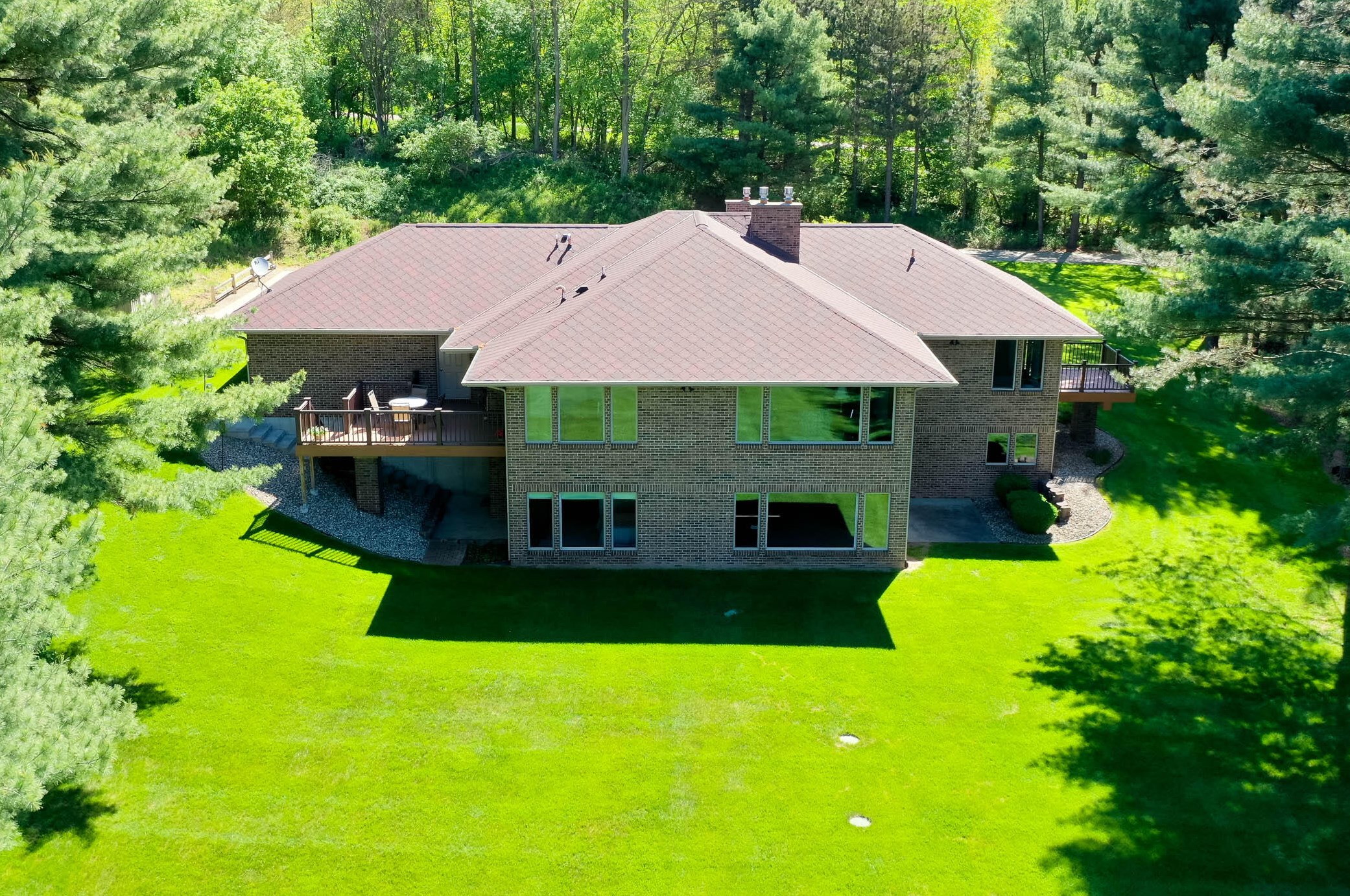 48820 29 1/2 St, Paw Paw, MI 49079-8404