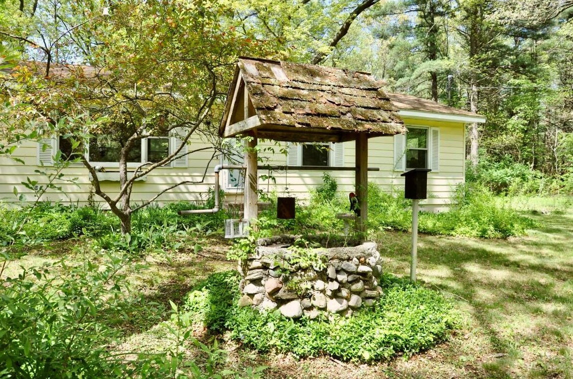 4399 130th Ave, Hamilton, MI 49419-9528