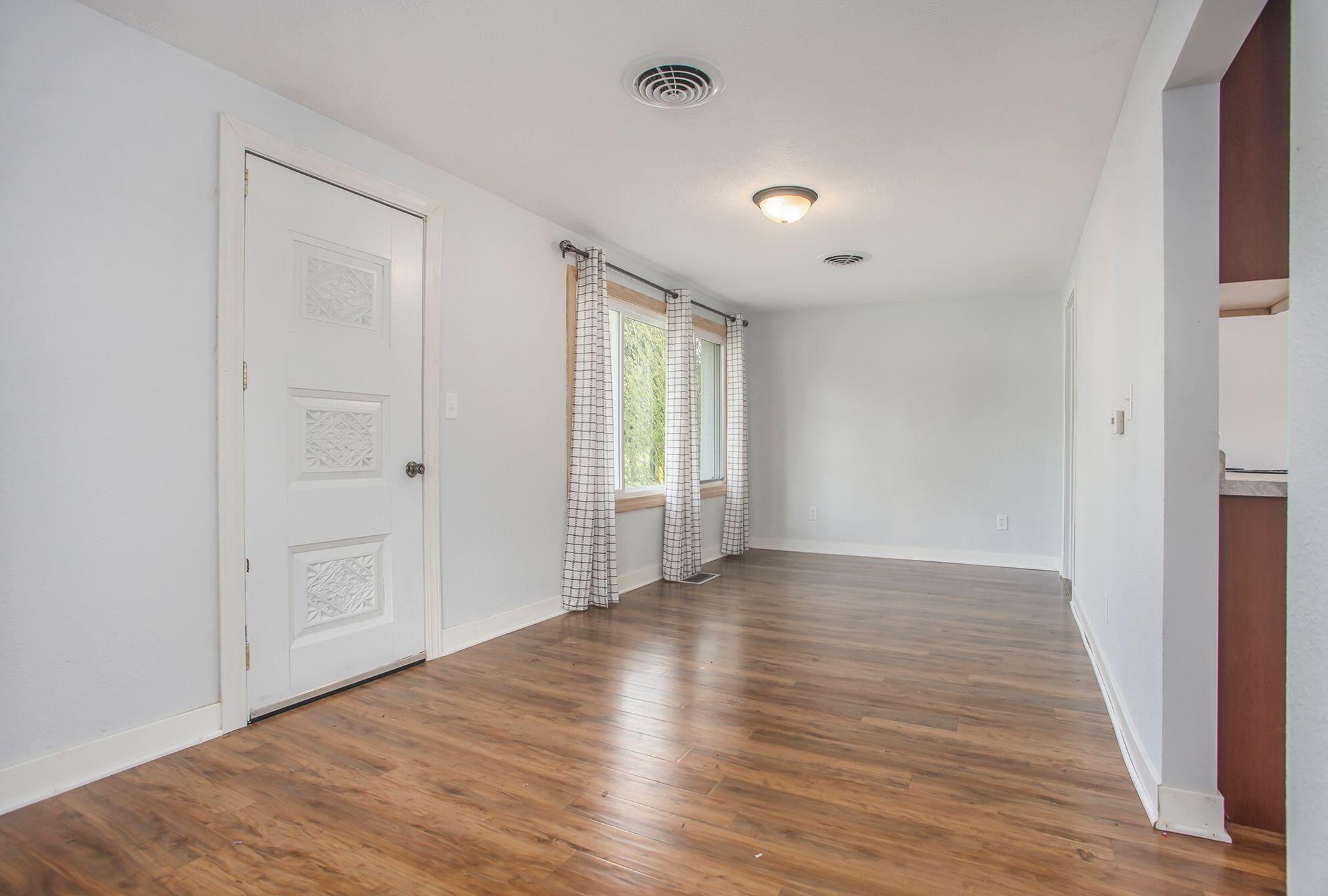 37129 Bay Ave, Paw Paw MI  49079-9310 exterior