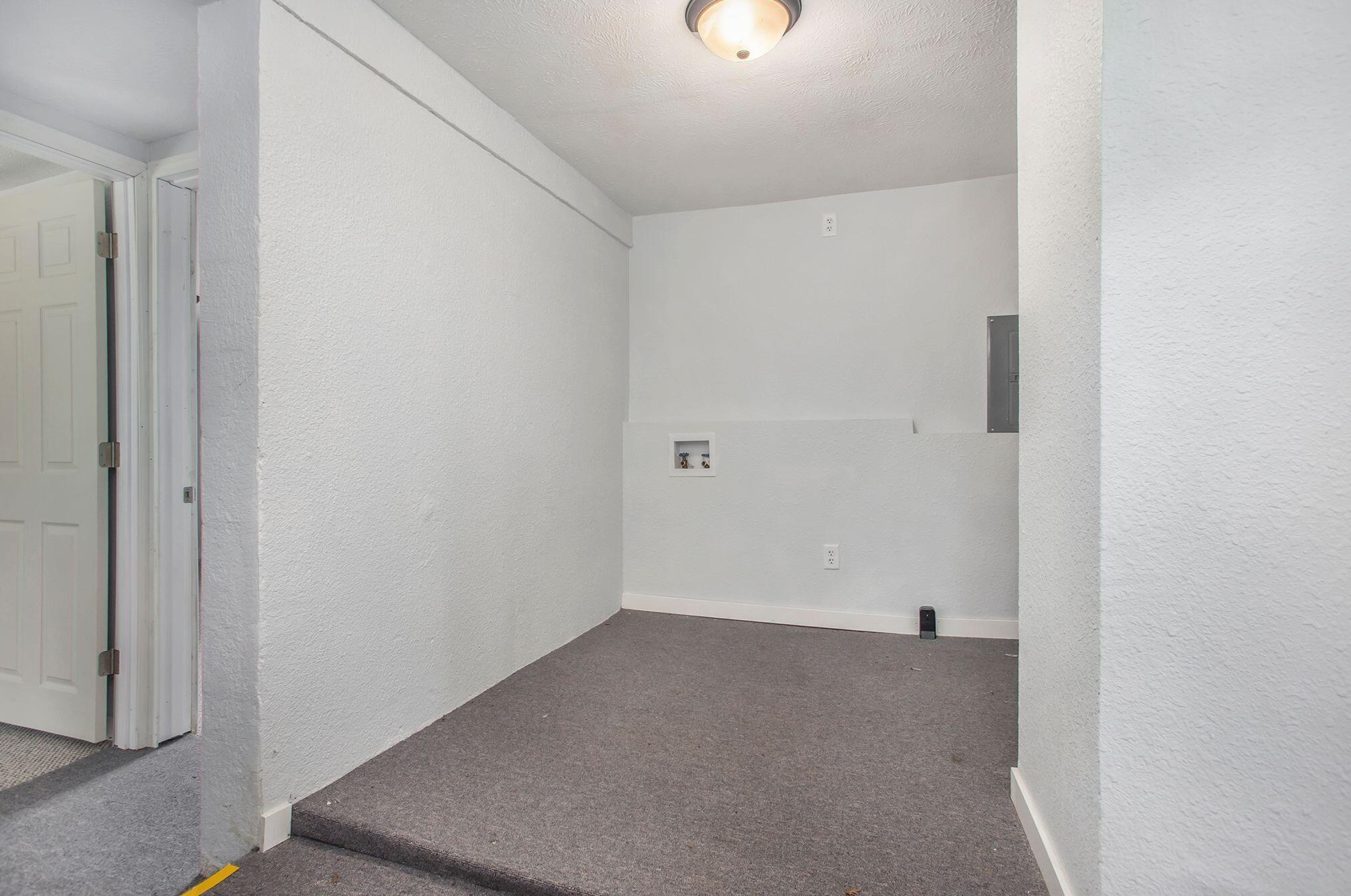 37129 Bay Ave, Paw Paw MI  49079-9310 exterior