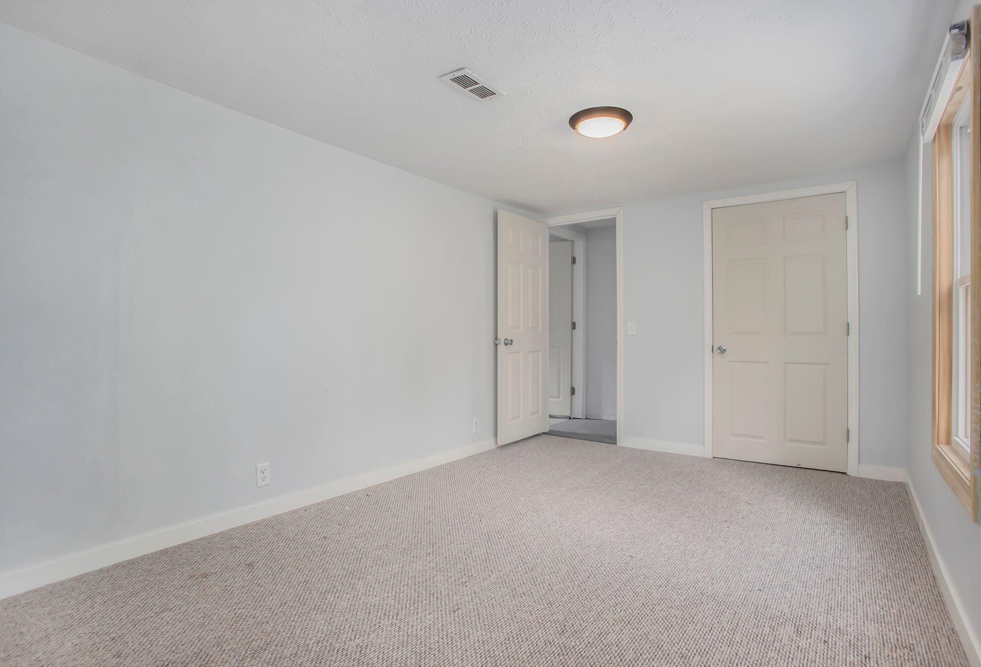 37129 Bay Ave, Paw Paw MI  49079-9310 exterior