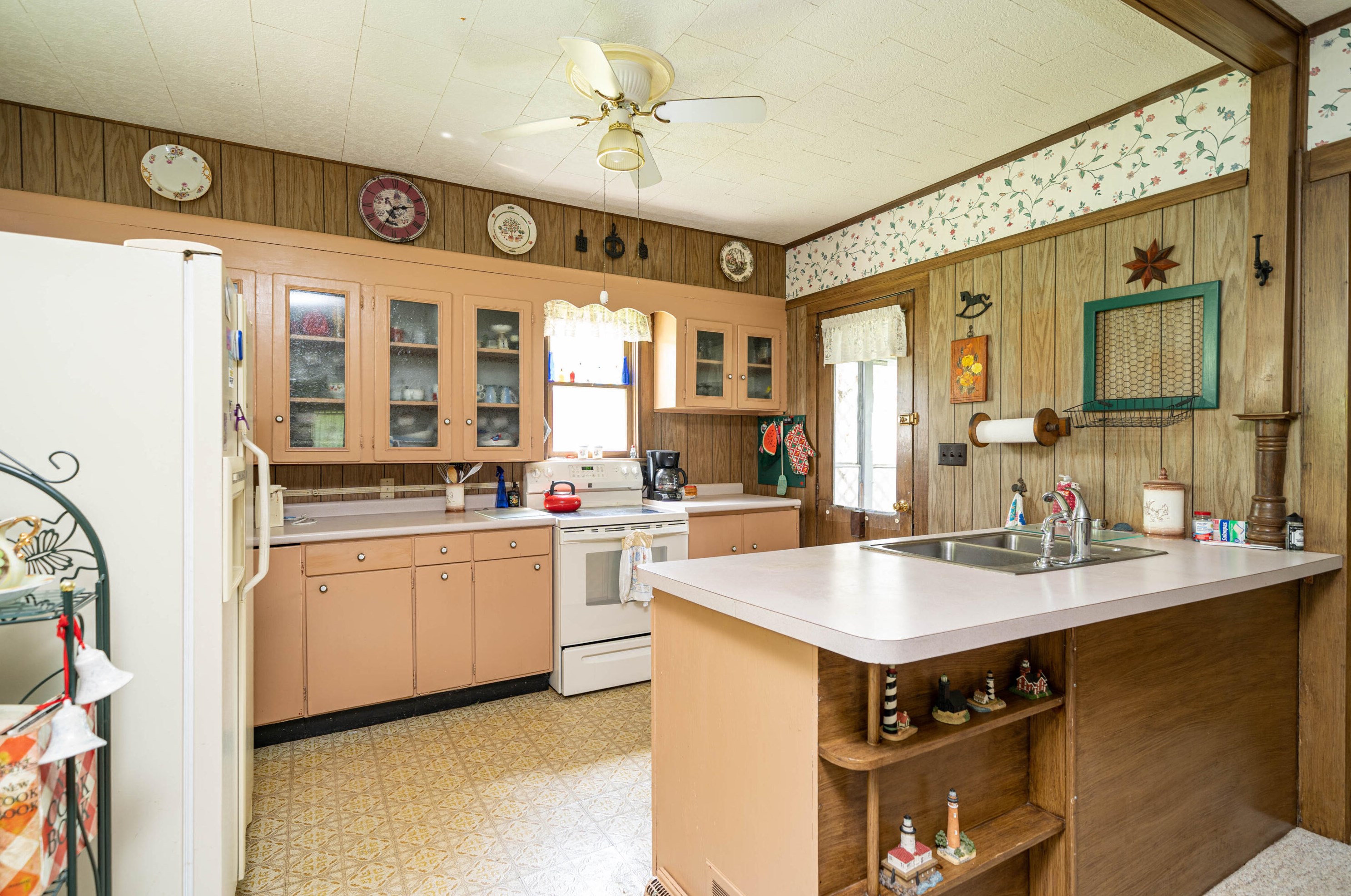 323 W Burr Oak, Athens, MI 49011