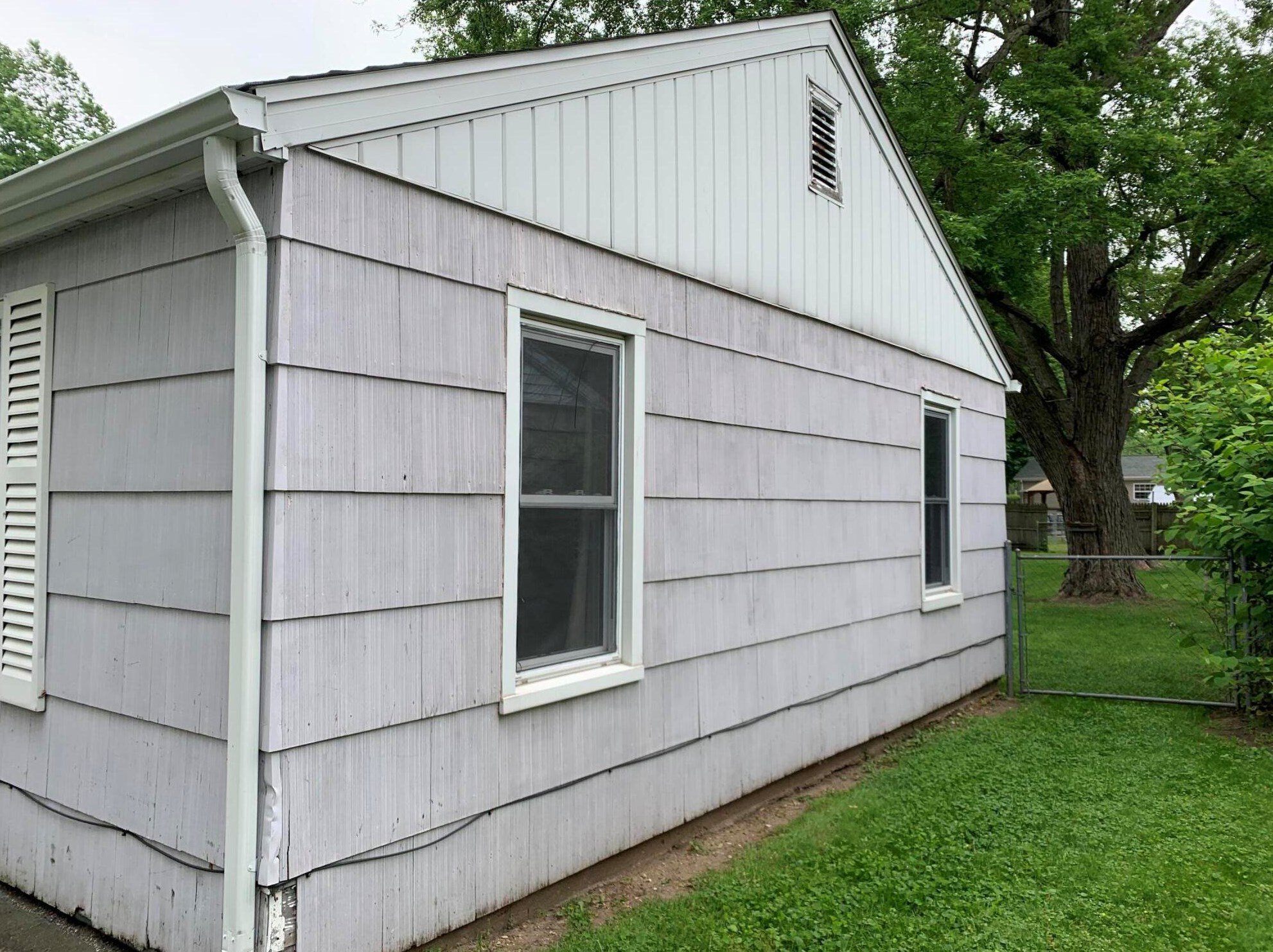 2008 Lewis Dr, Niles MI 49120-3721 exterior