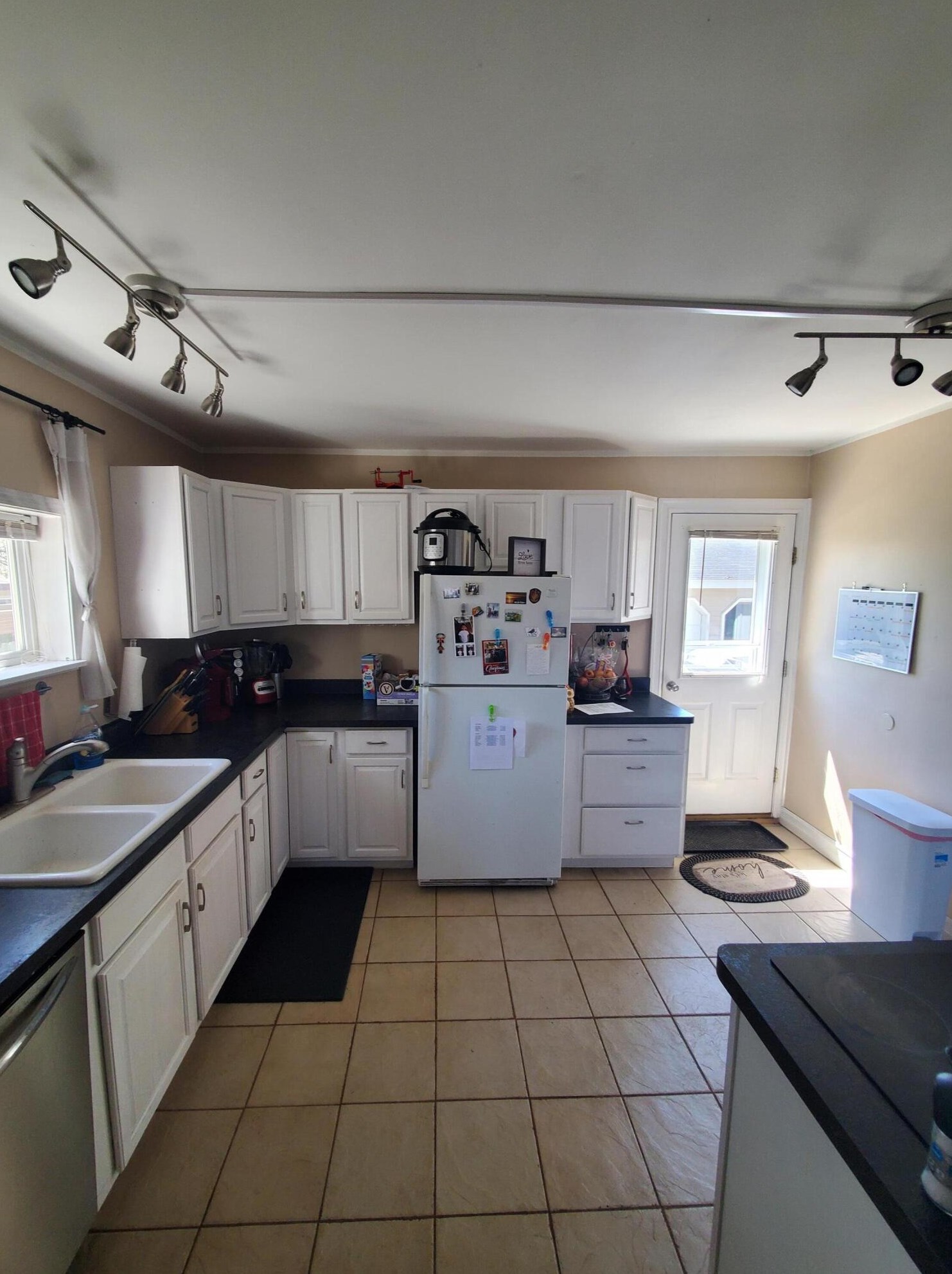 205 Main St, Spring Arbor MI  49283-9673 exterior