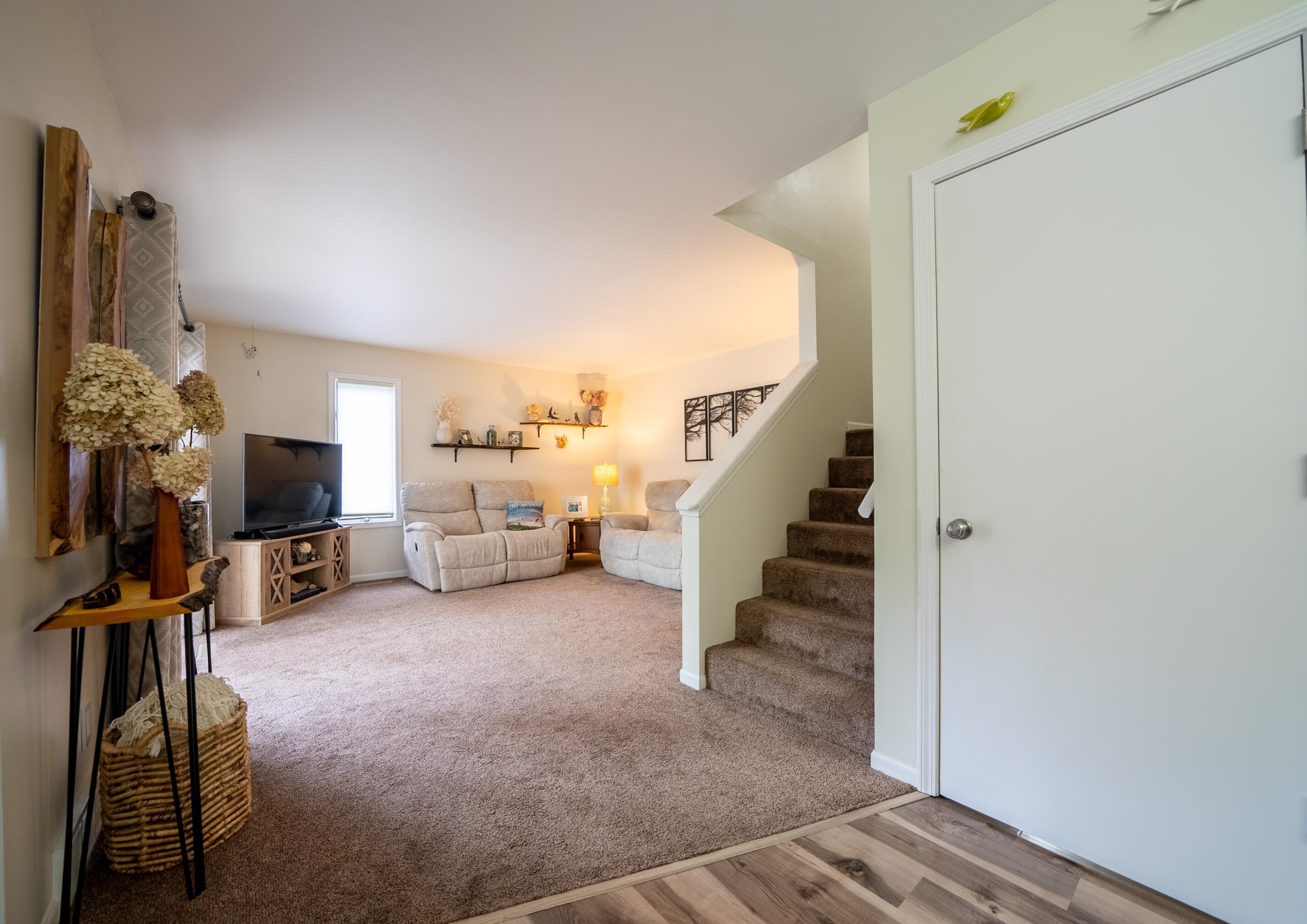 17472 Dunewood Ct, Spring Lake, MI 49456-9479